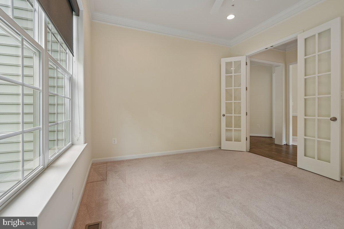 FAIRVIEW MANOR - Residential