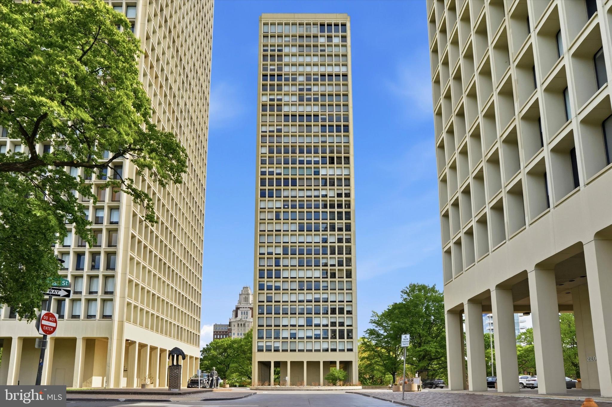 SOCIETY HILL - Residential