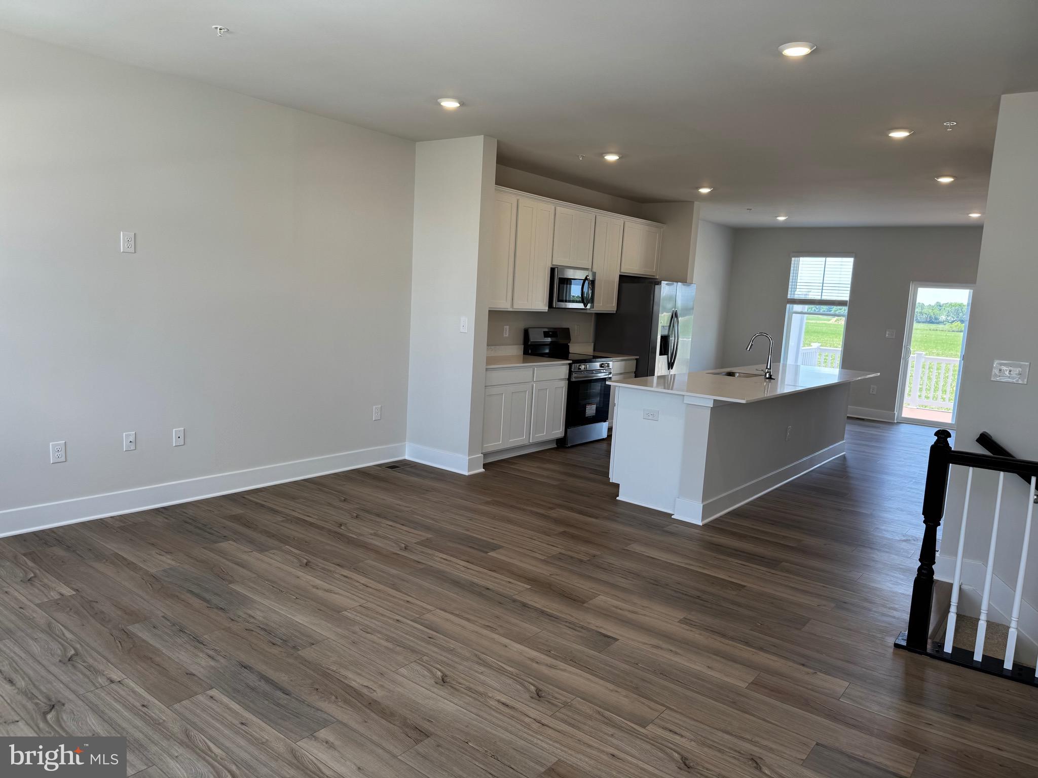 LAKESIDE AT TRAPPE - Residential