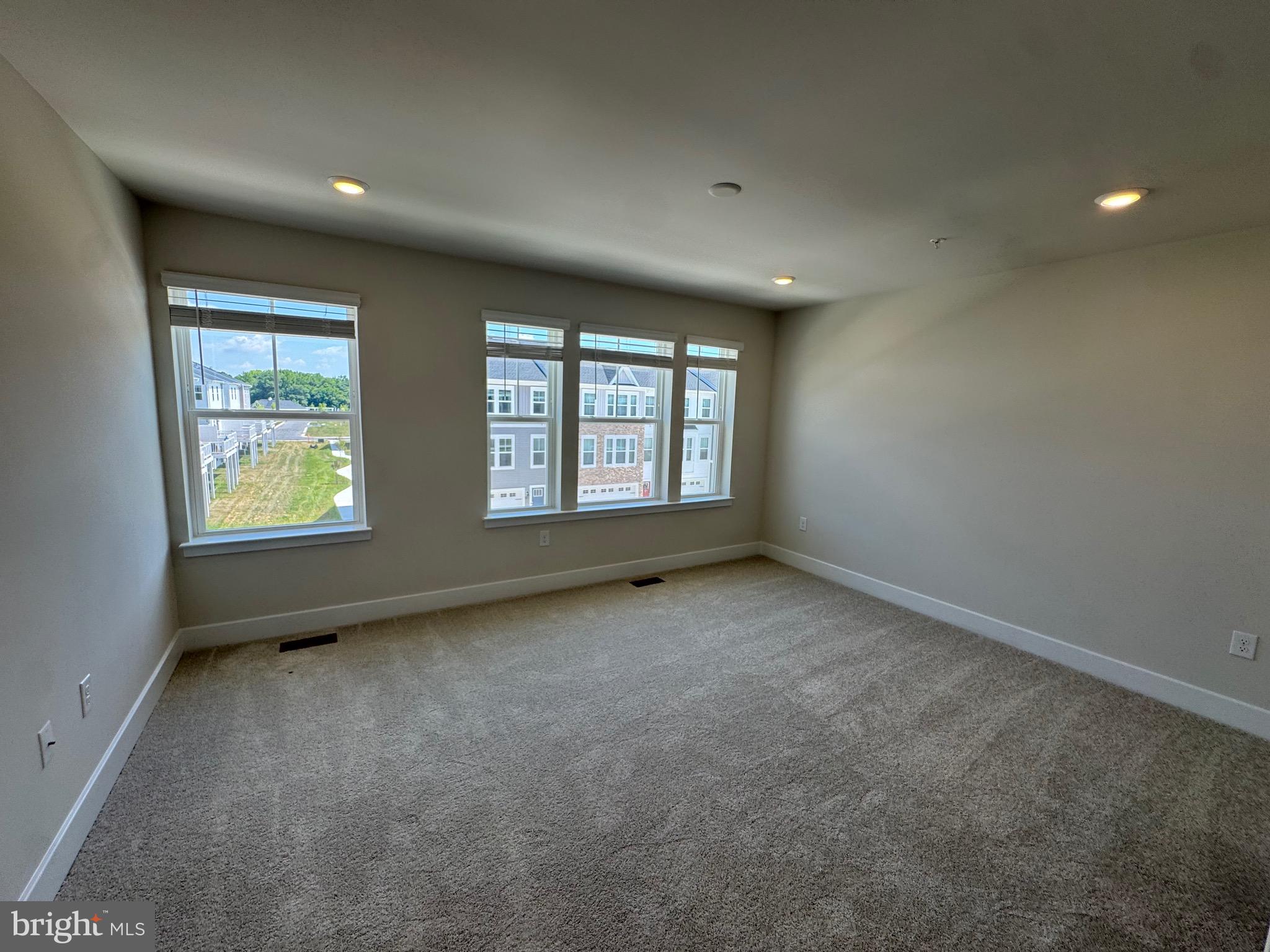 LAKESIDE AT TRAPPE - Residential