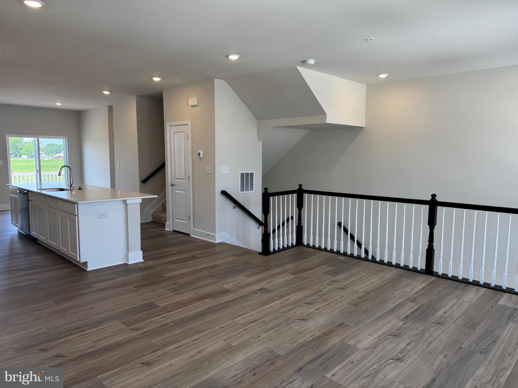 LAKESIDE AT TRAPPE - Residential