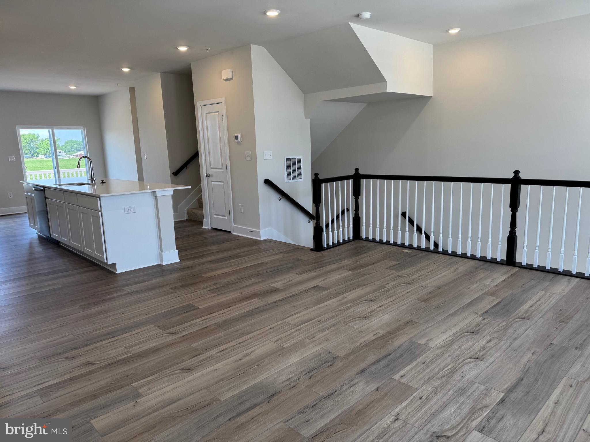 LAKESIDE AT TRAPPE - Residential