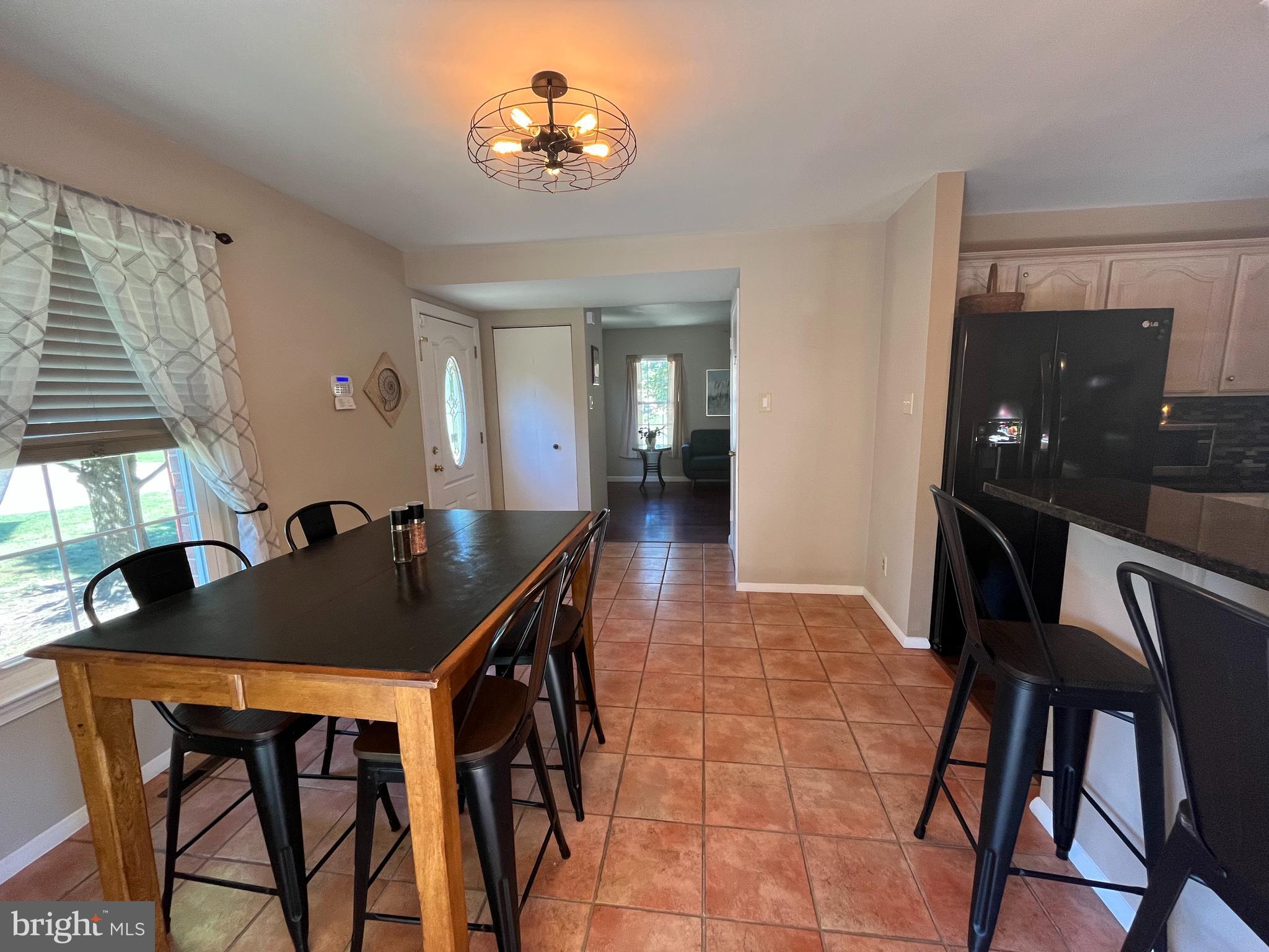 ELIZABETHS LANDING - Residential
