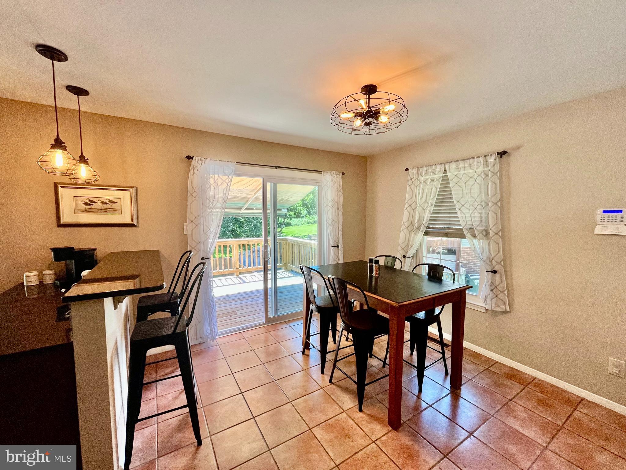 ELIZABETHS LANDING - Residential