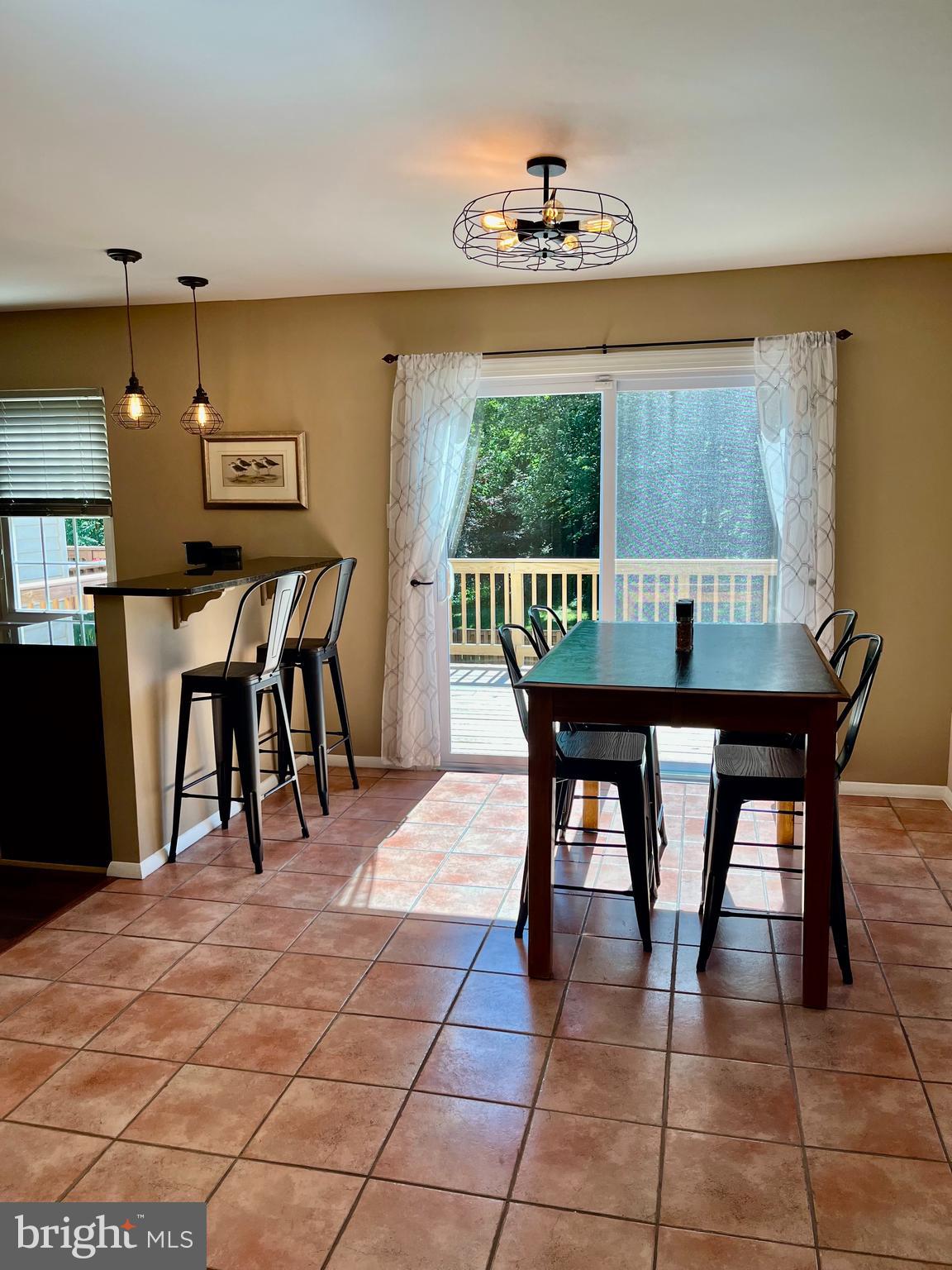 ELIZABETHS LANDING - Residential