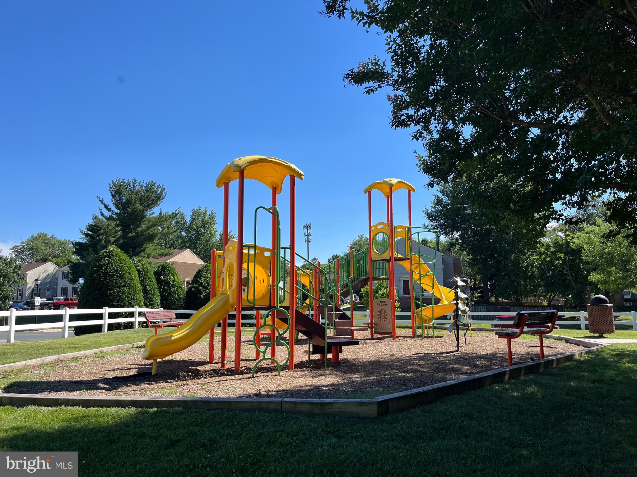 ELIZABETHS LANDING - Residential