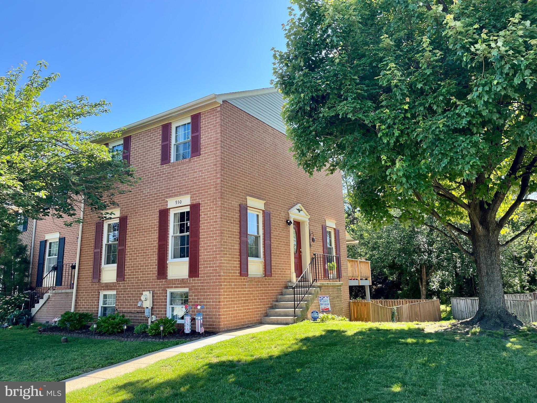 ELIZABETHS LANDING - Residential