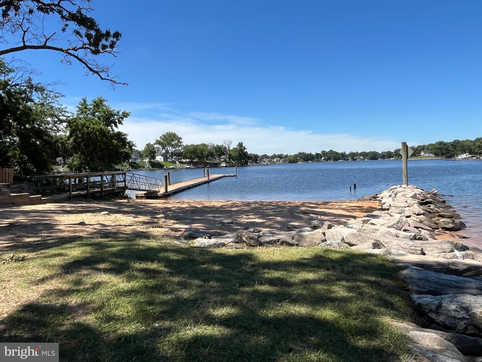 ELIZABETHS LANDING - Residential