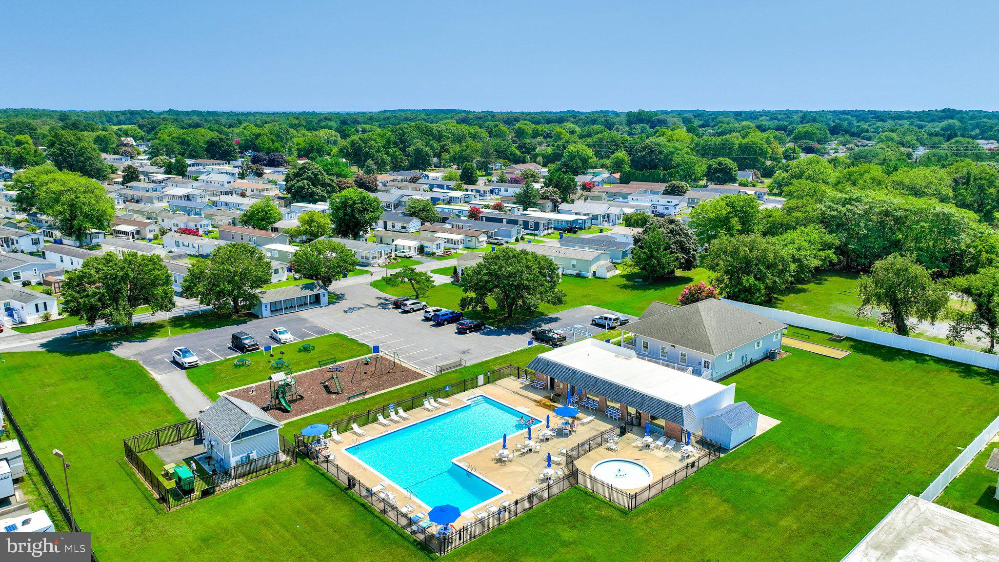 COLONIAL EAST - Residential
