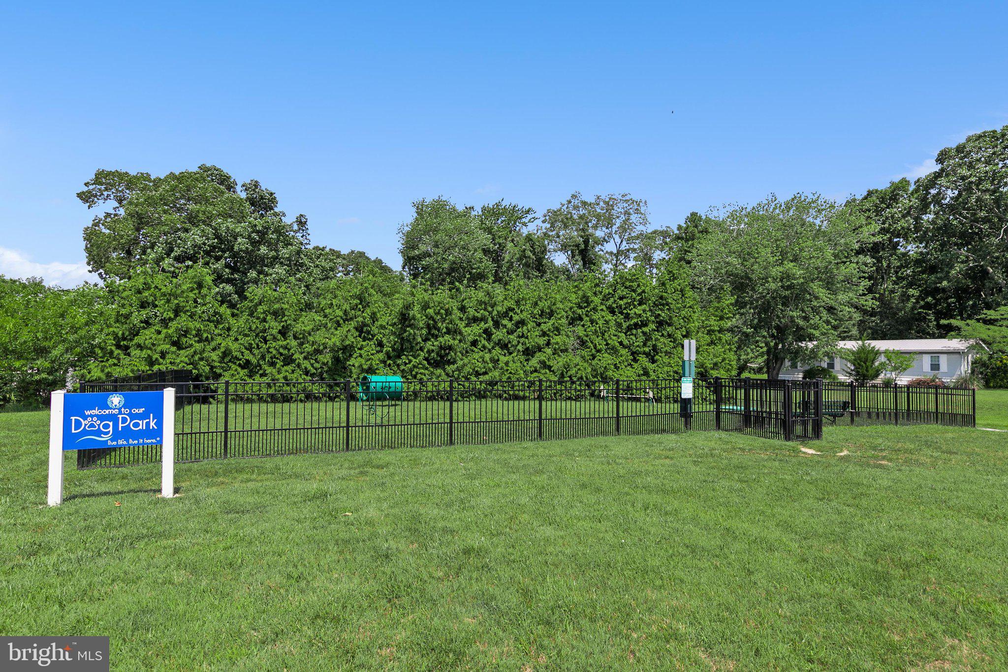 COLONIAL EAST - Residential