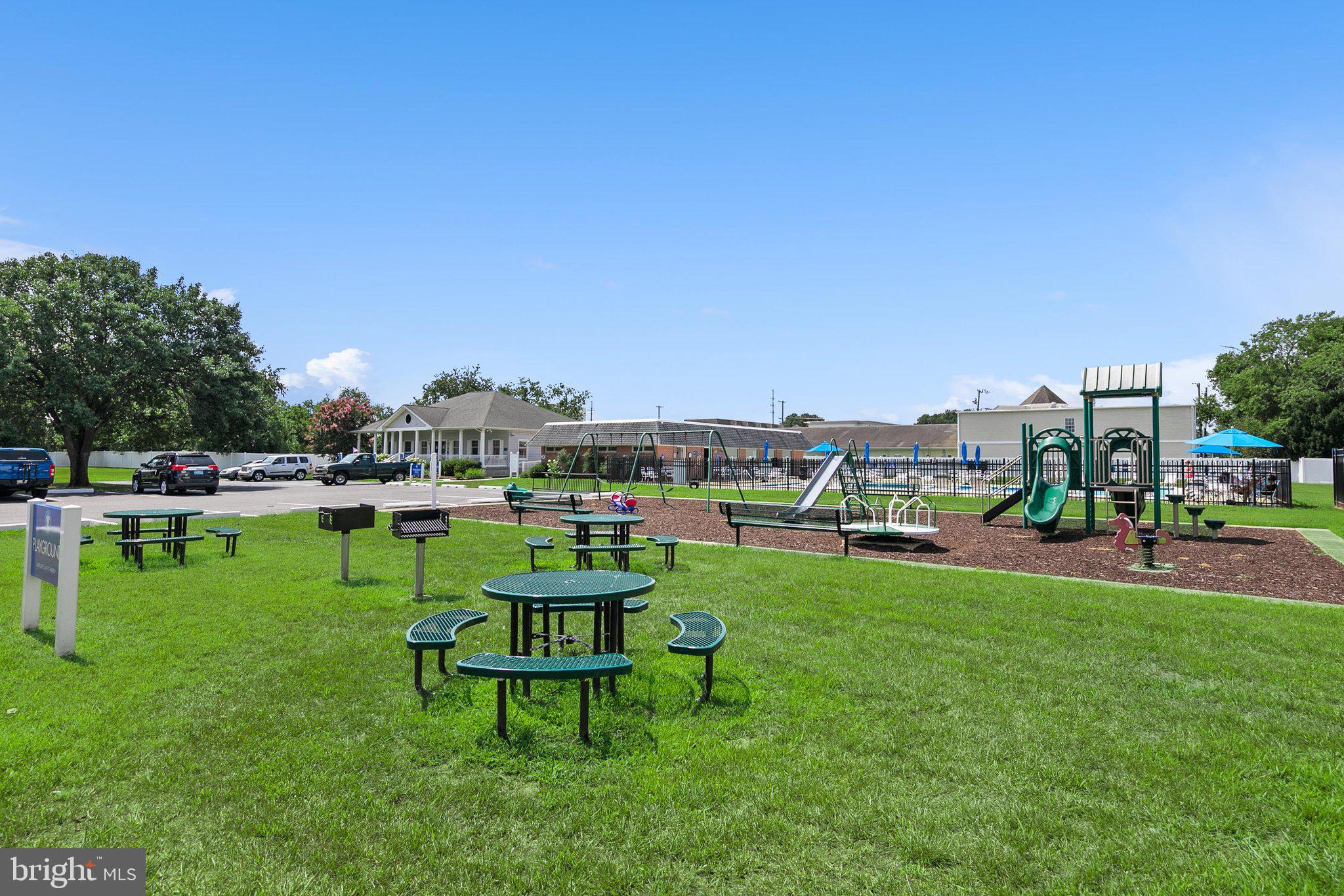 COLONIAL EAST - Residential