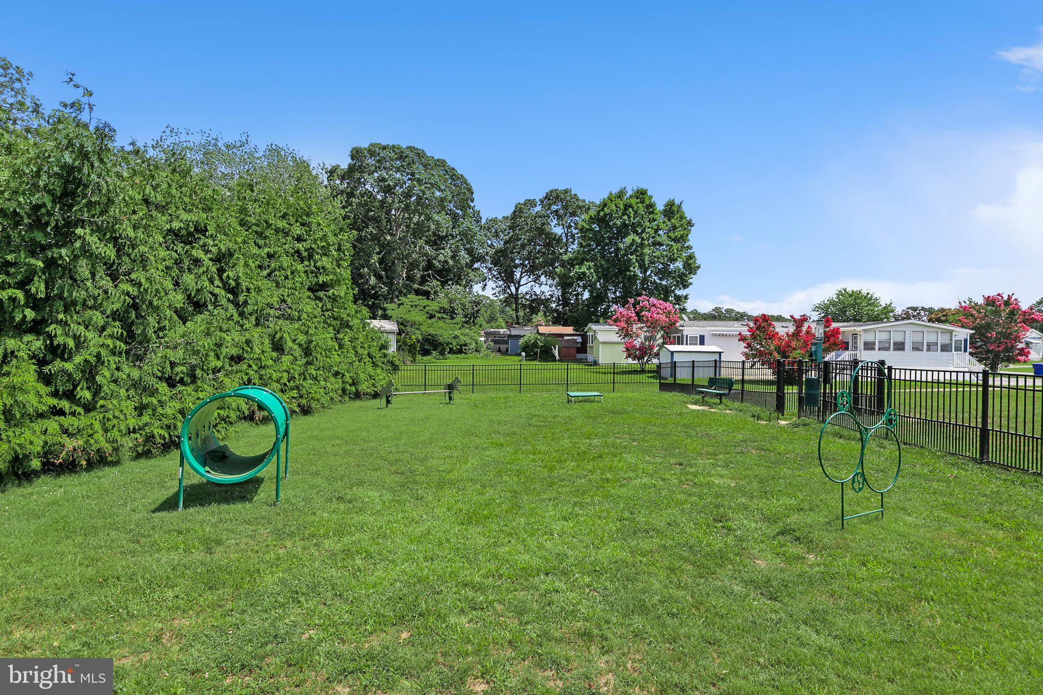 COLONIAL EAST - Residential
