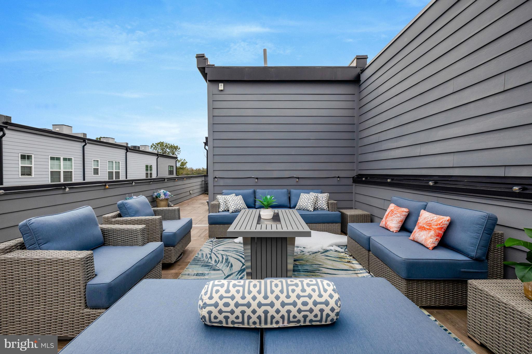 RESTON STATION - Residential