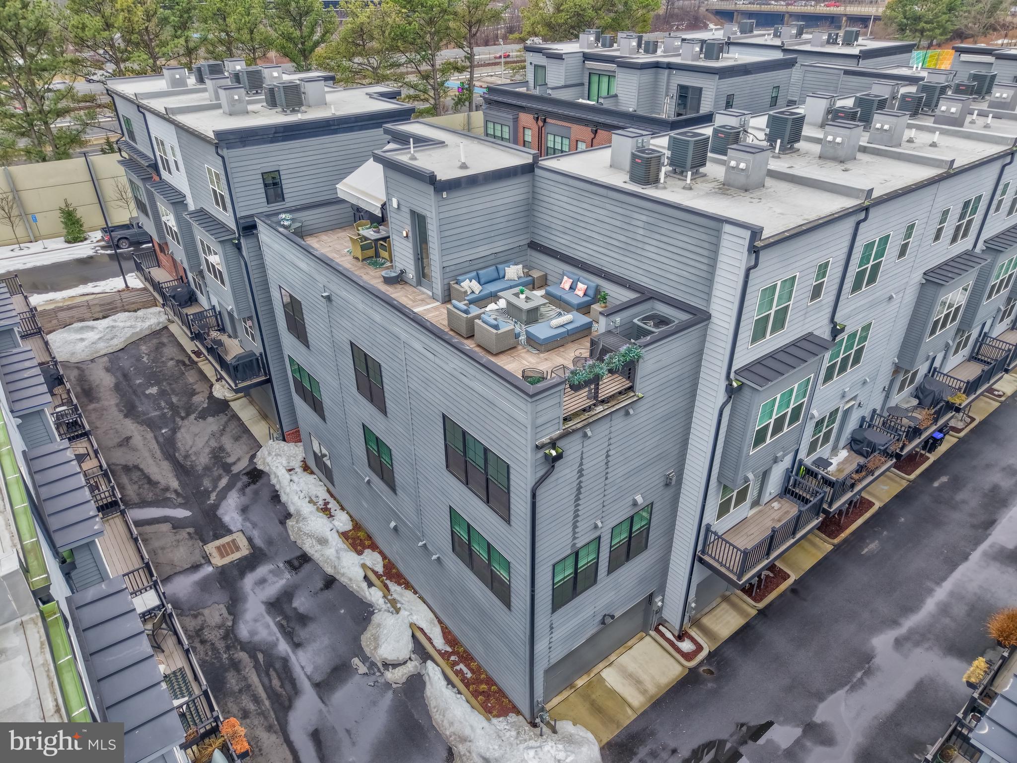RESTON STATION - Residential