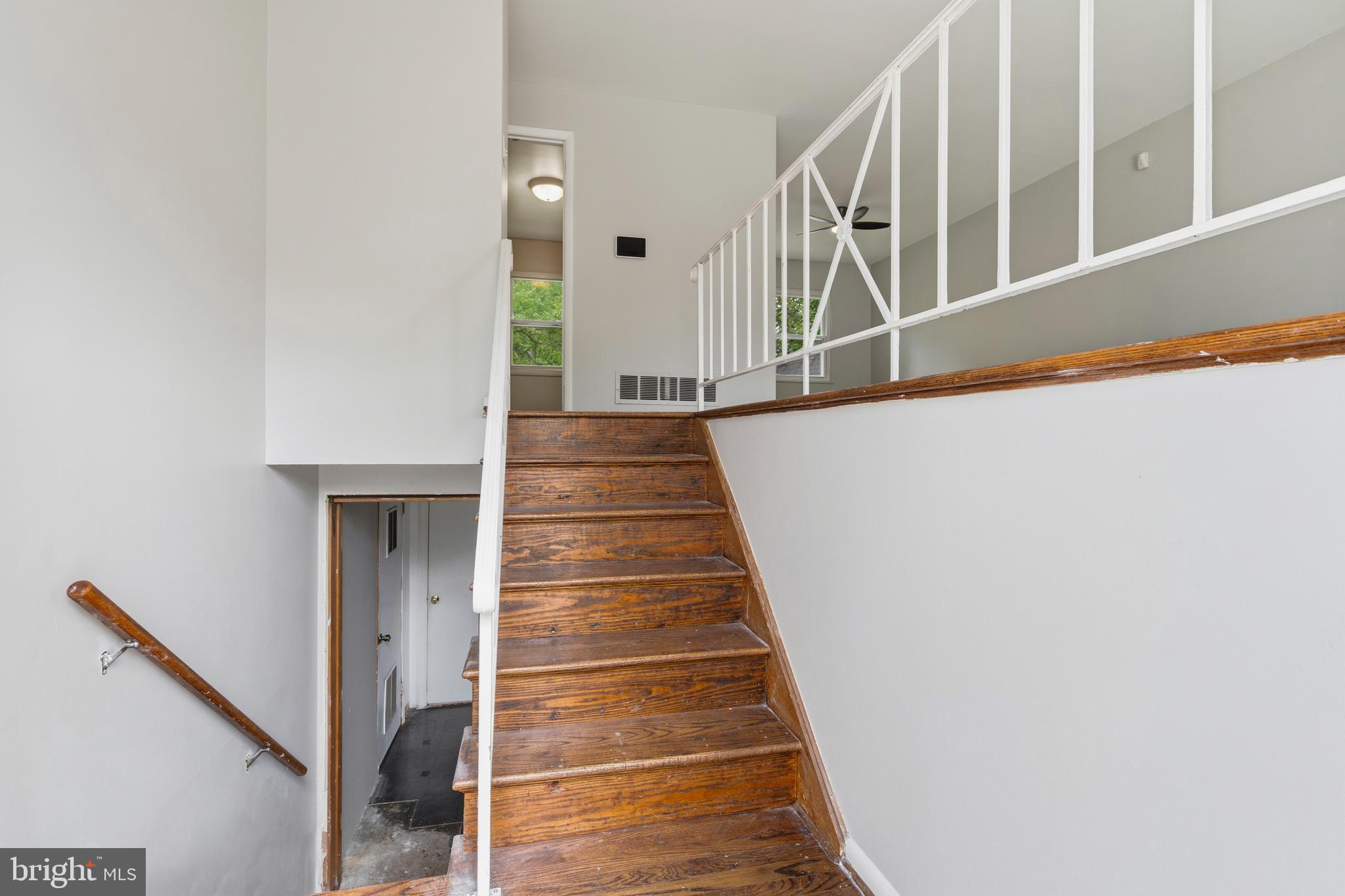 SURRATTS GARDENS - Residential