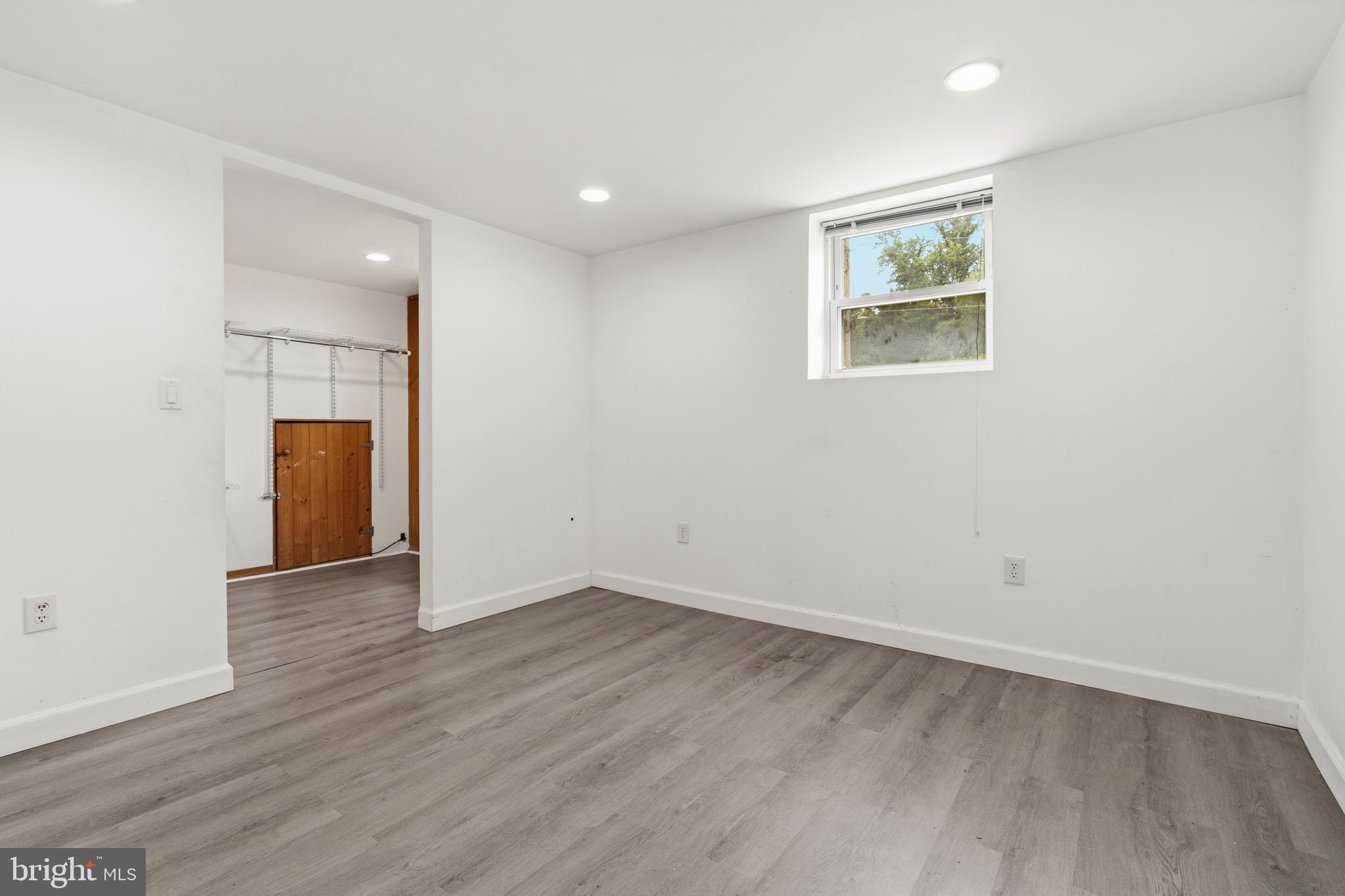 SURRATTS GARDENS - Residential