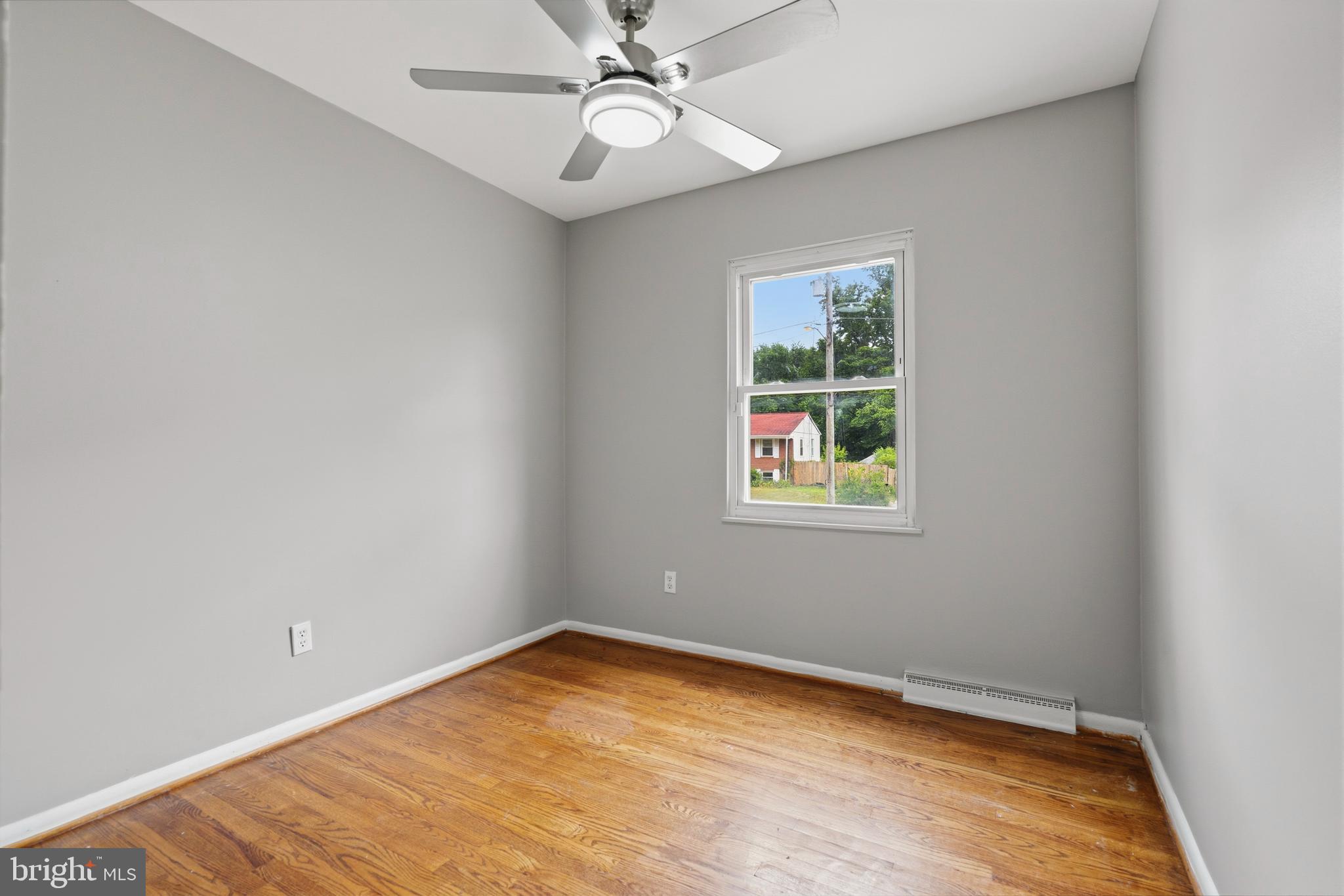 SURRATTS GARDENS - Residential