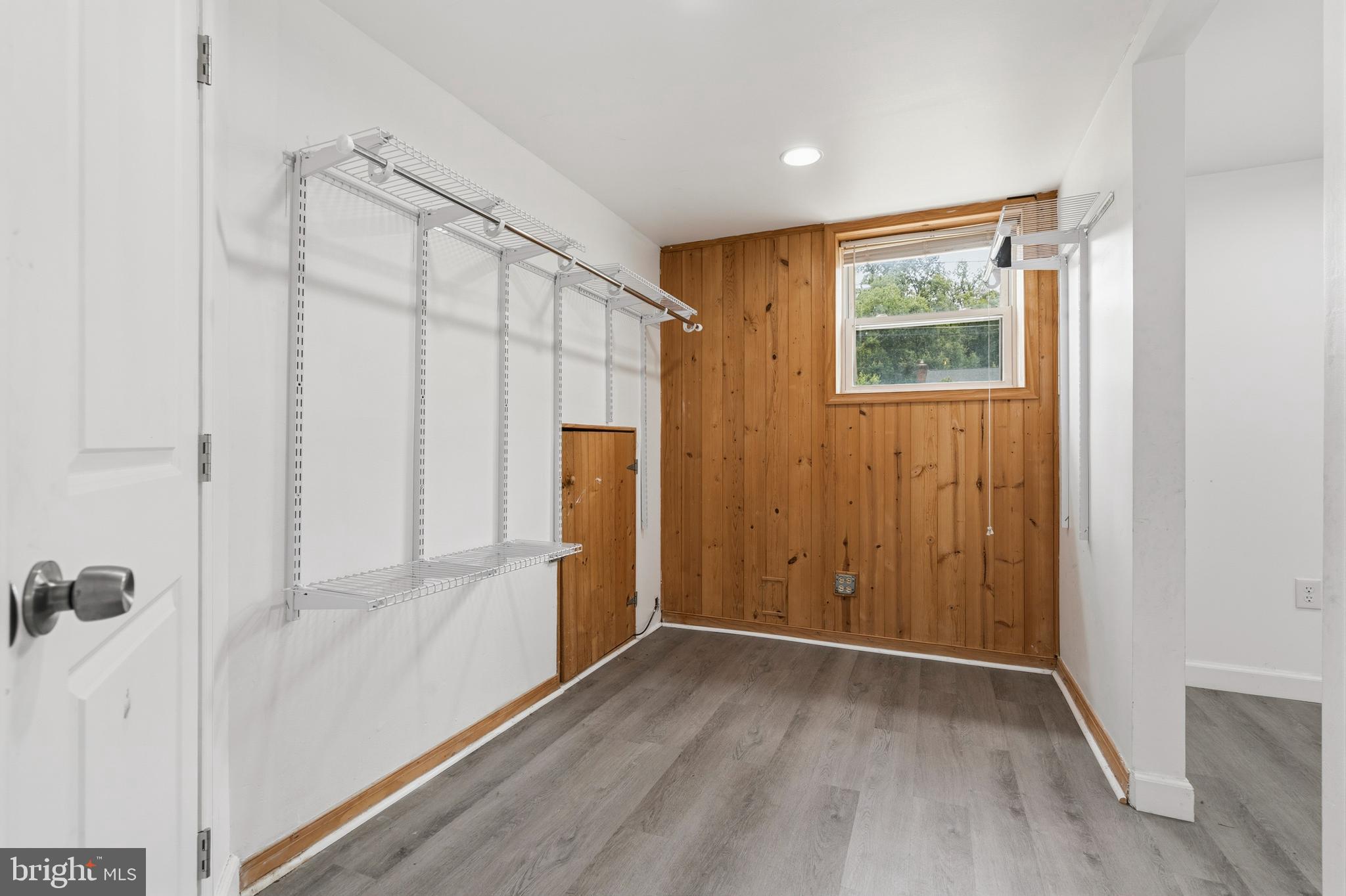 SURRATTS GARDENS - Residential