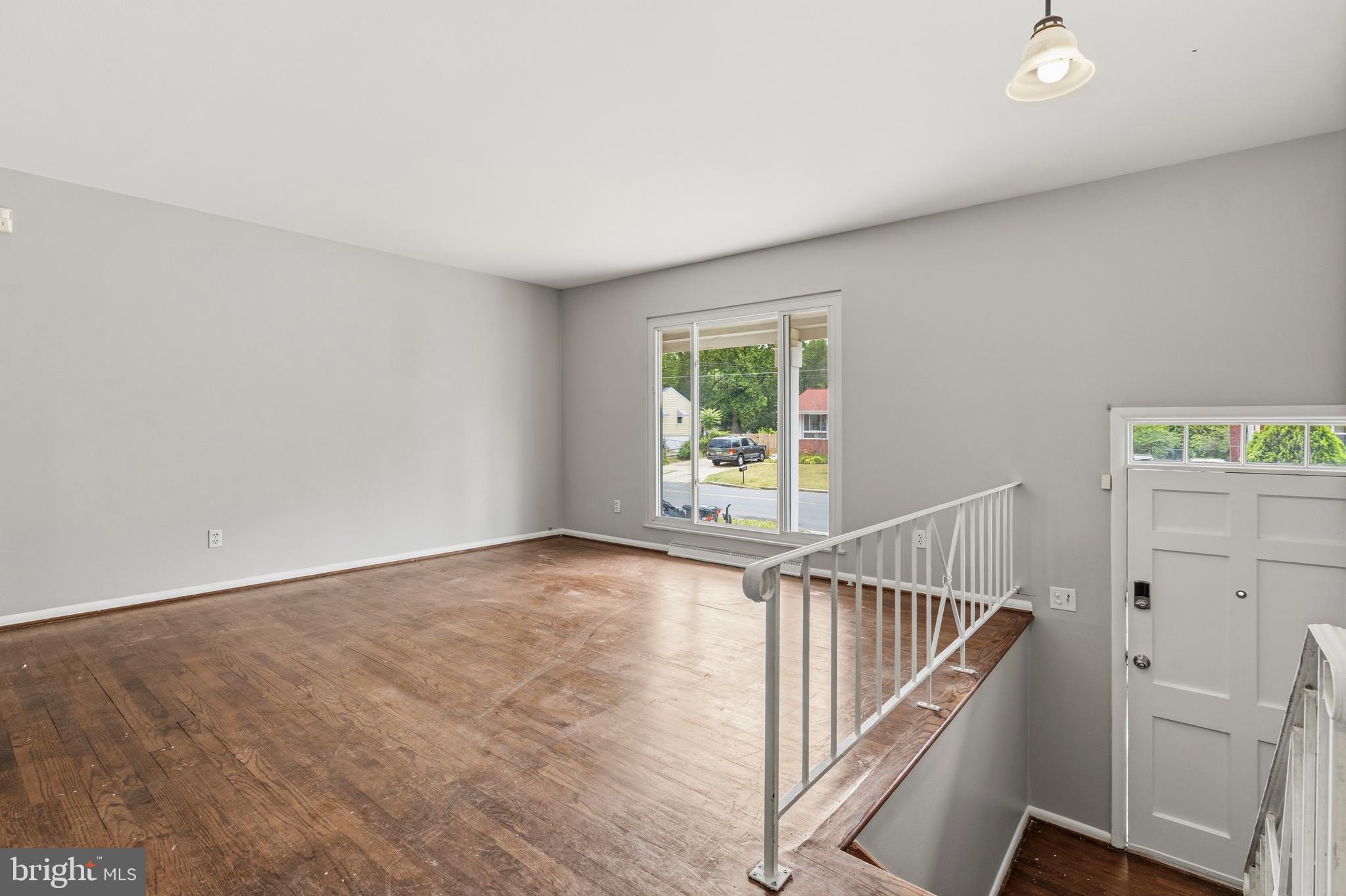 SURRATTS GARDENS - Residential
