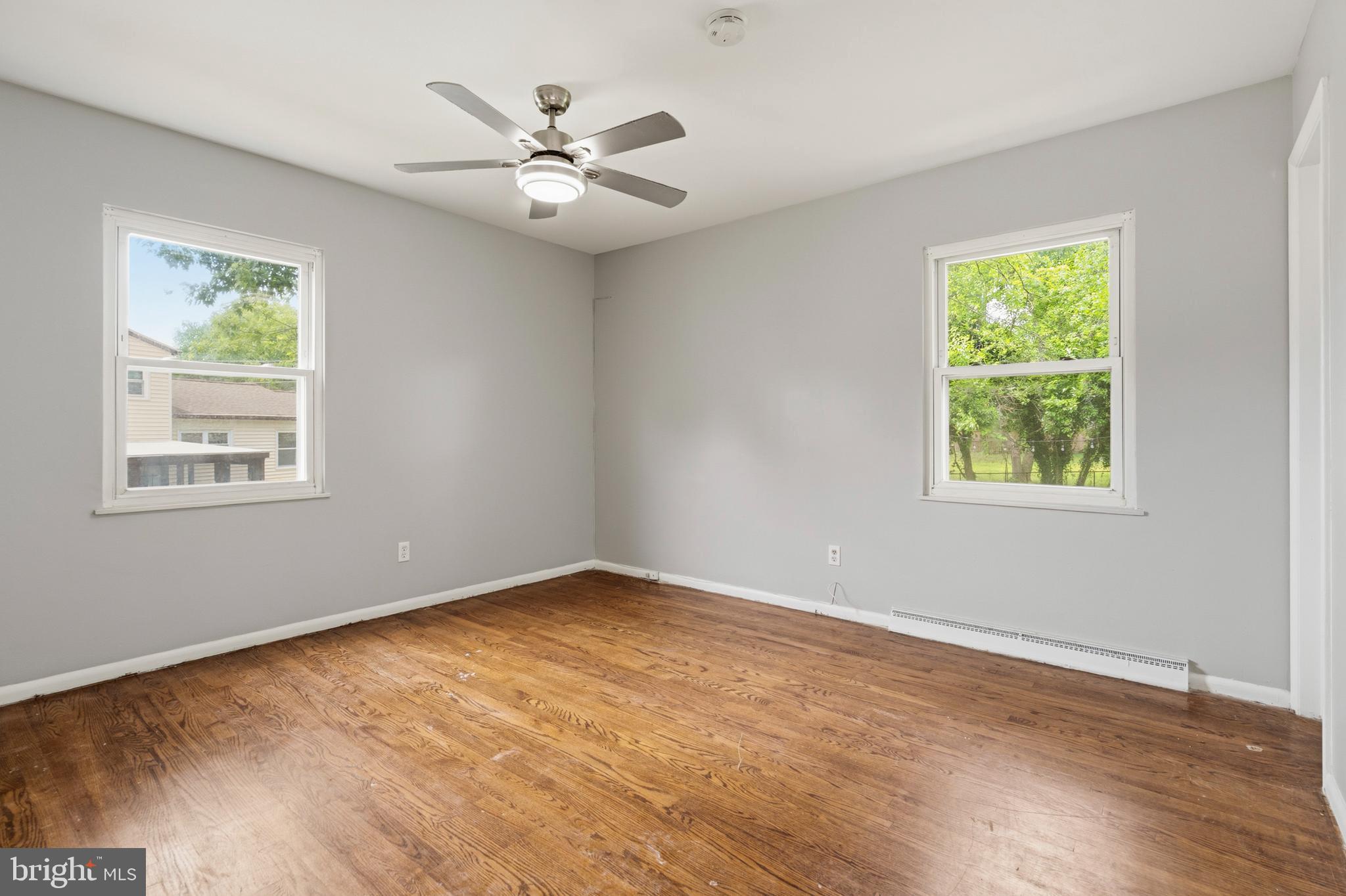 SURRATTS GARDENS - Residential