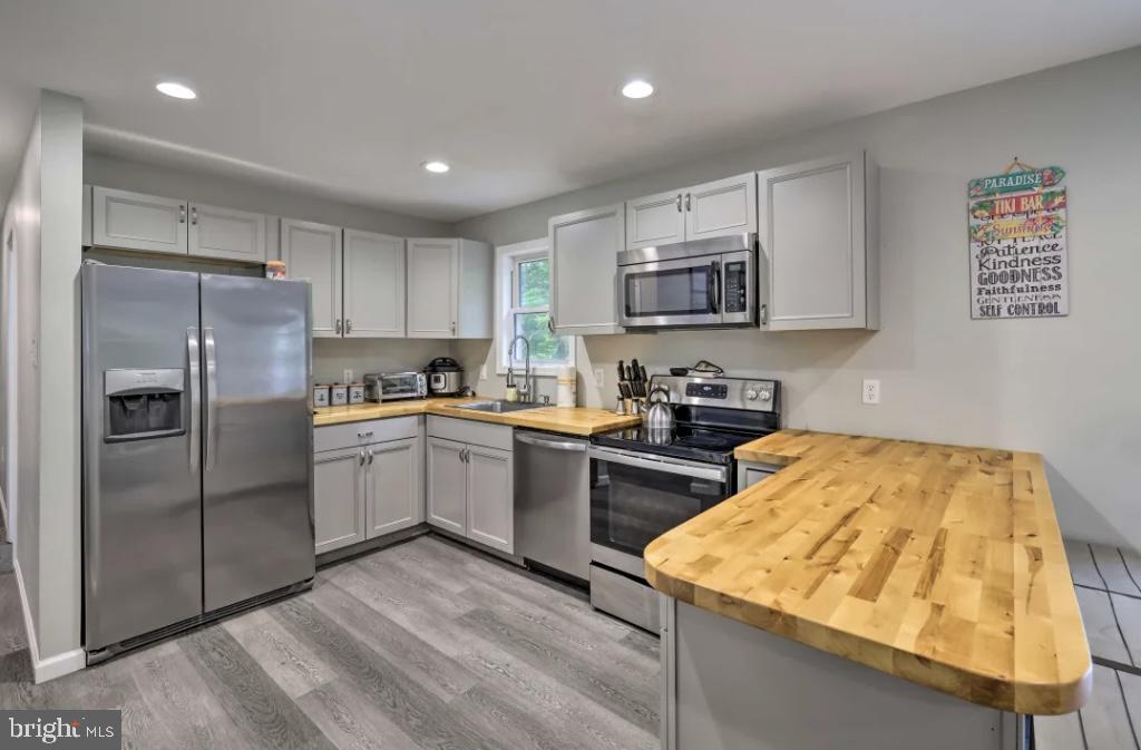 POCONO COUNTRY PLACE - Residential