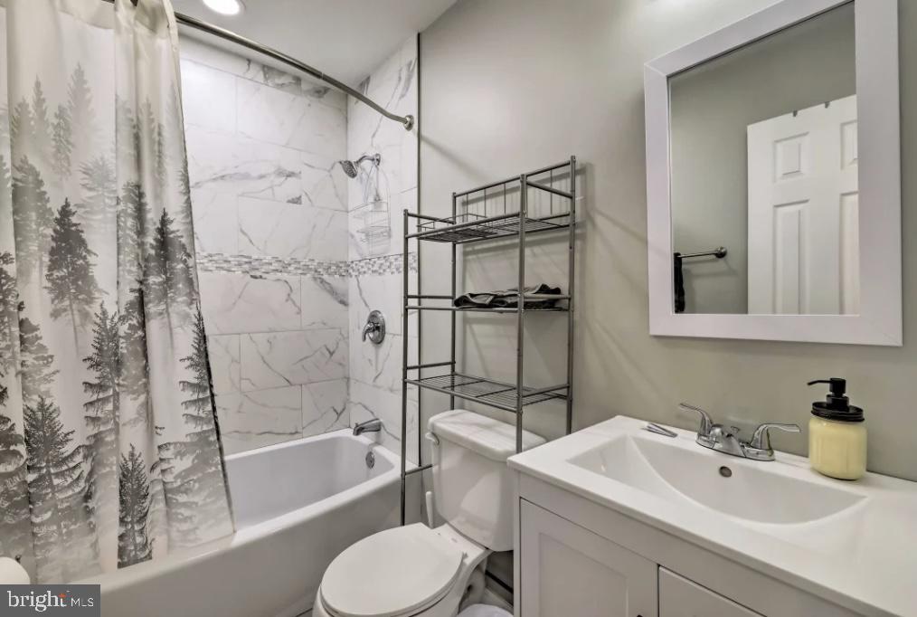 POCONO COUNTRY PLACE - Residential