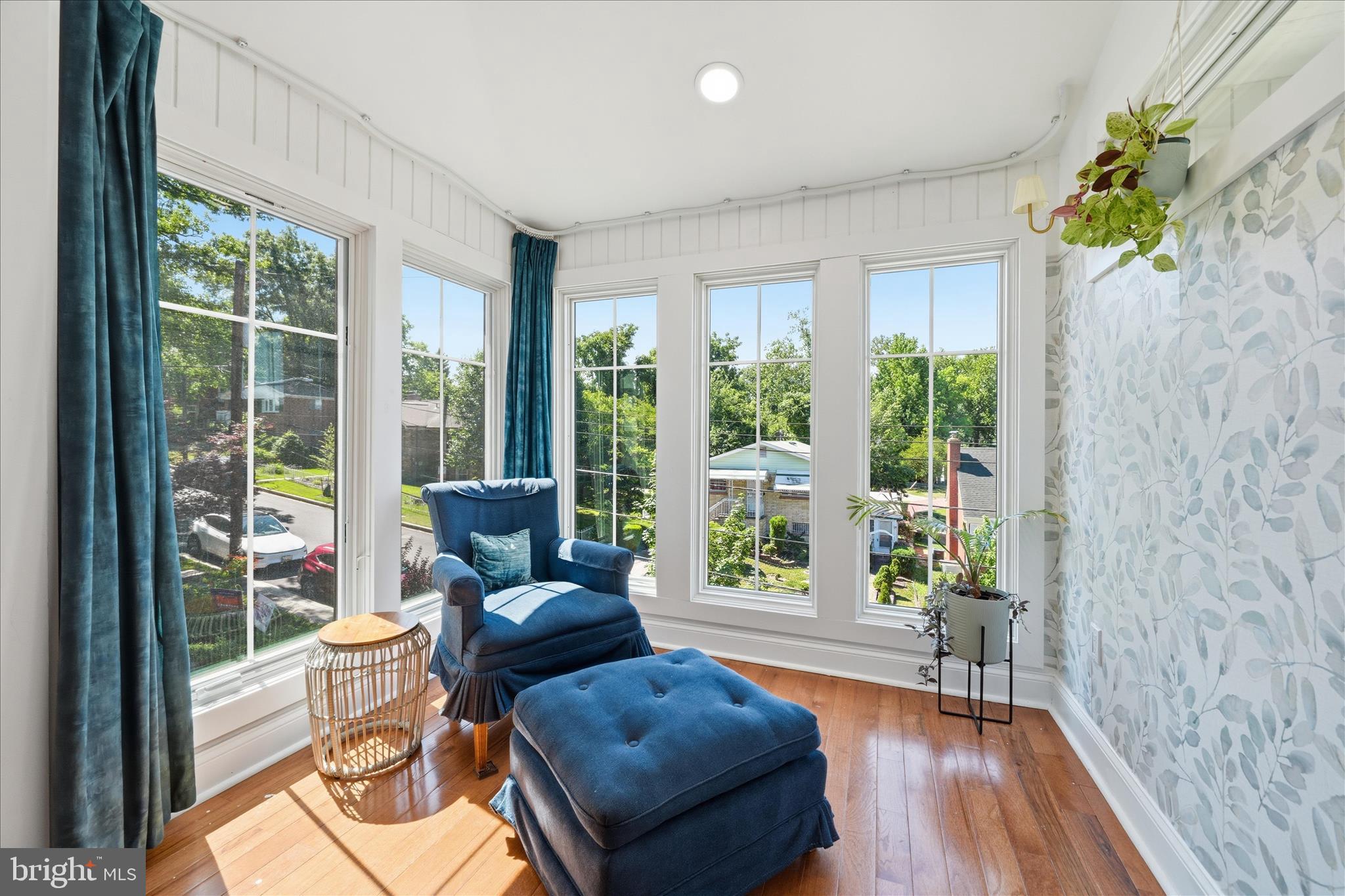 HILL CREST - Residential Income