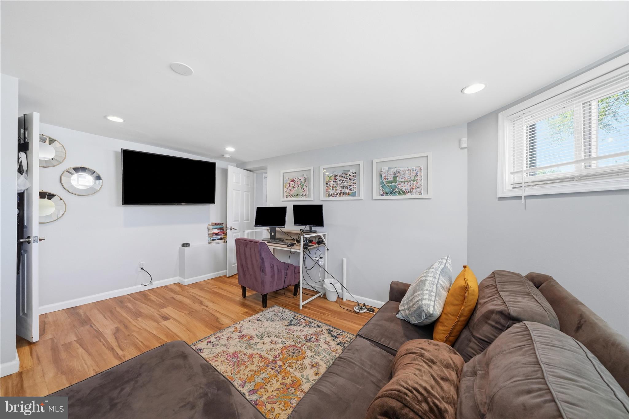 HILL CREST - Residential Income