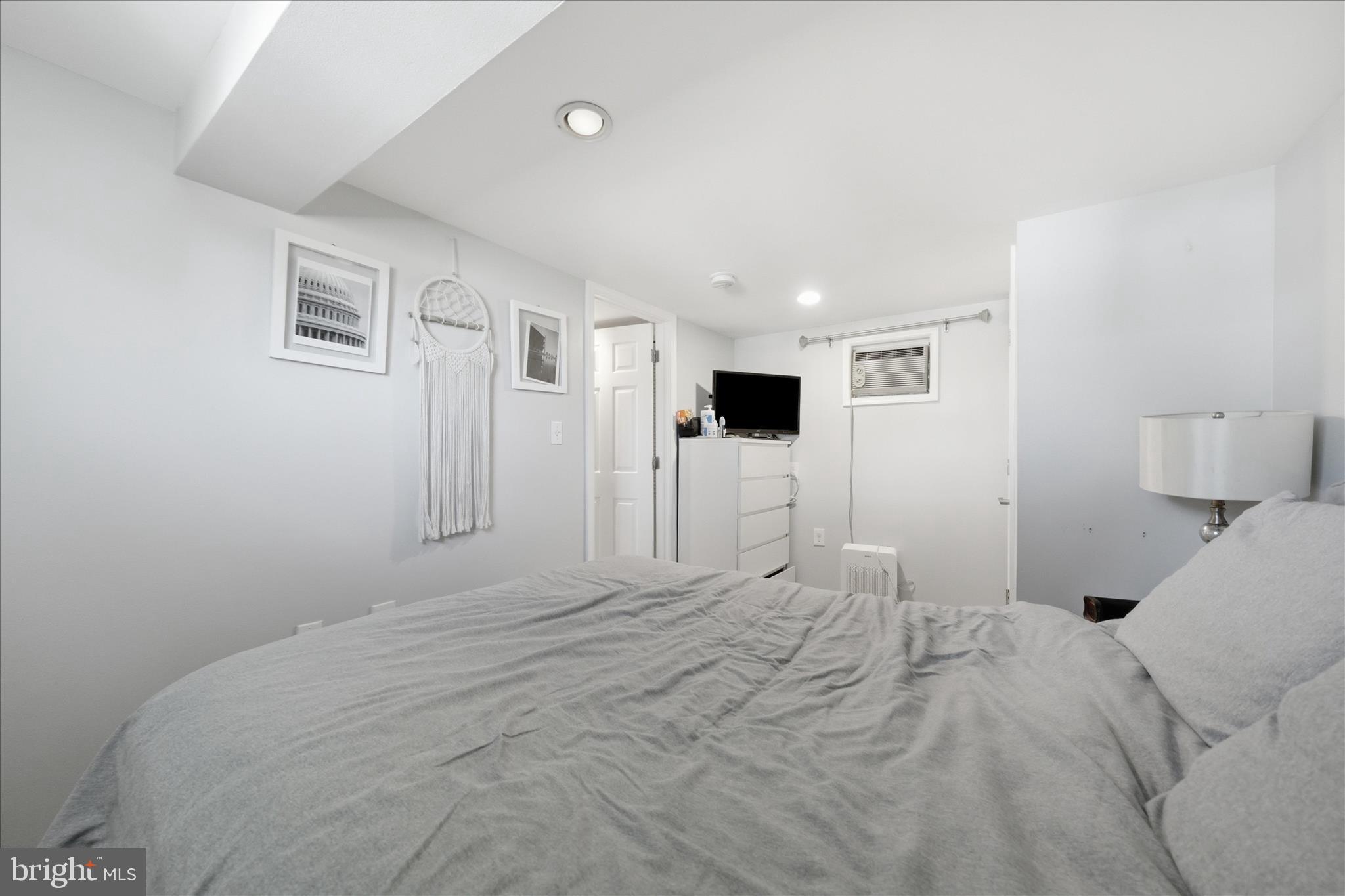 HILL CREST - Residential Income