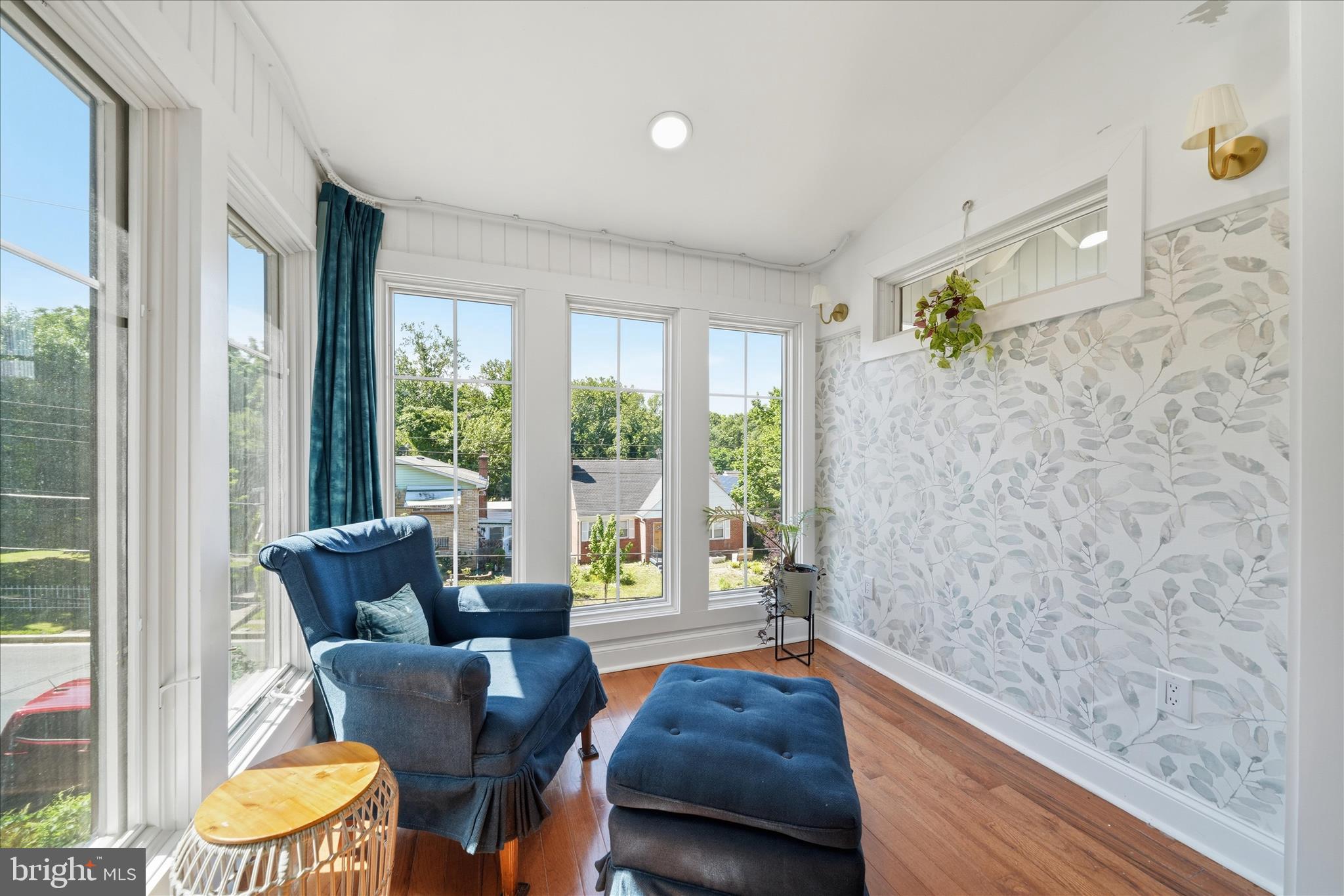 HILL CREST - Residential Income