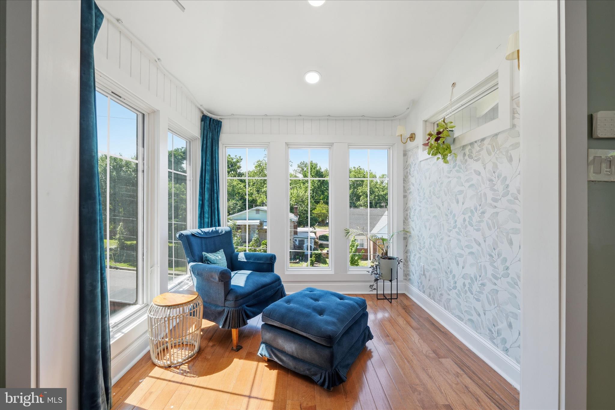 HILL CREST - Residential Income