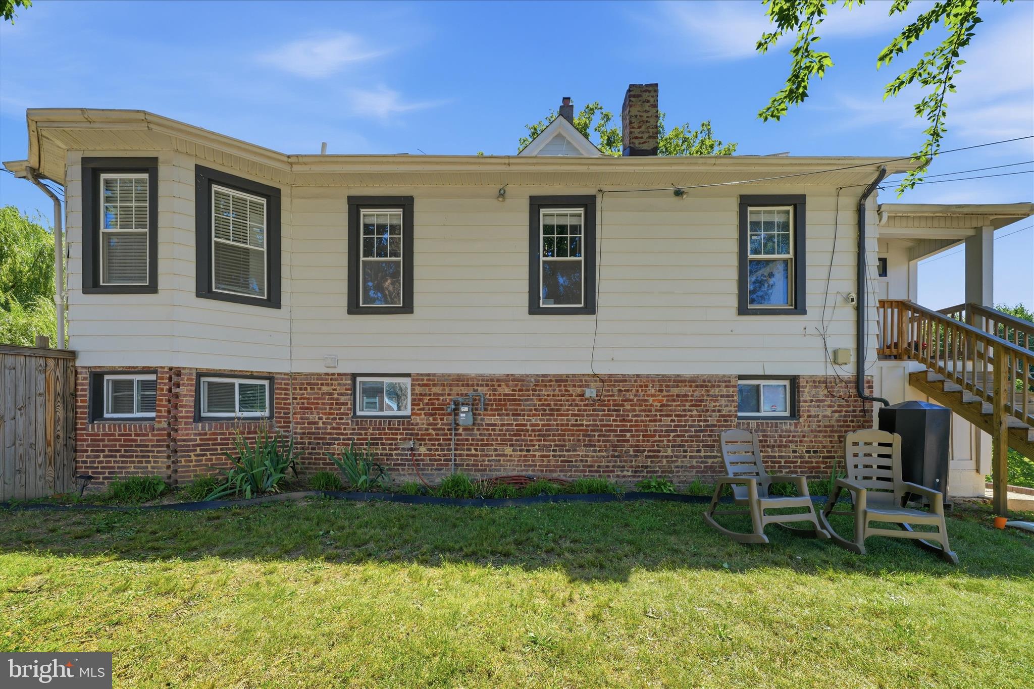 HILL CREST - Residential Income