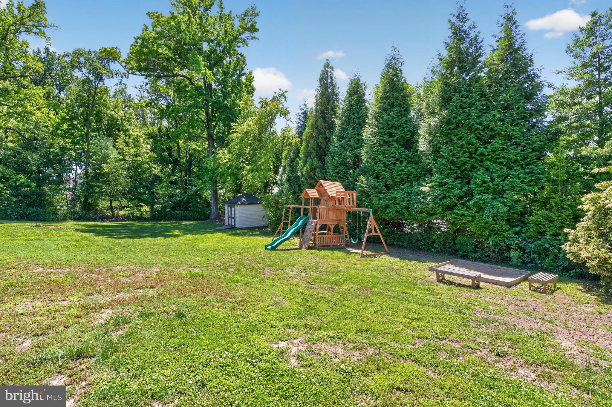 HUNTER ESTATES - Residential