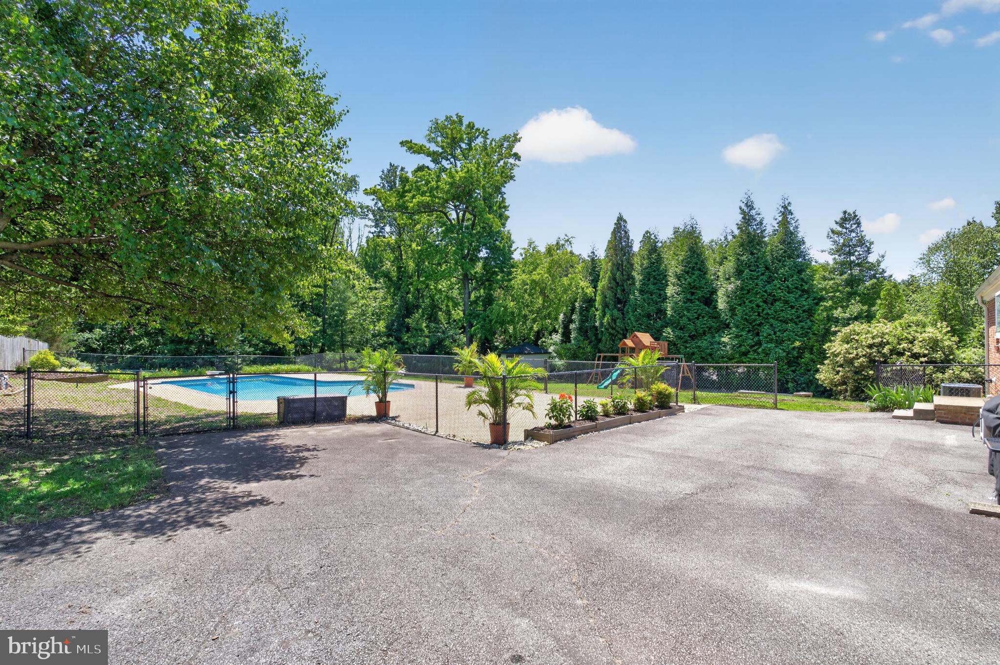 HUNTER ESTATES - Residential
