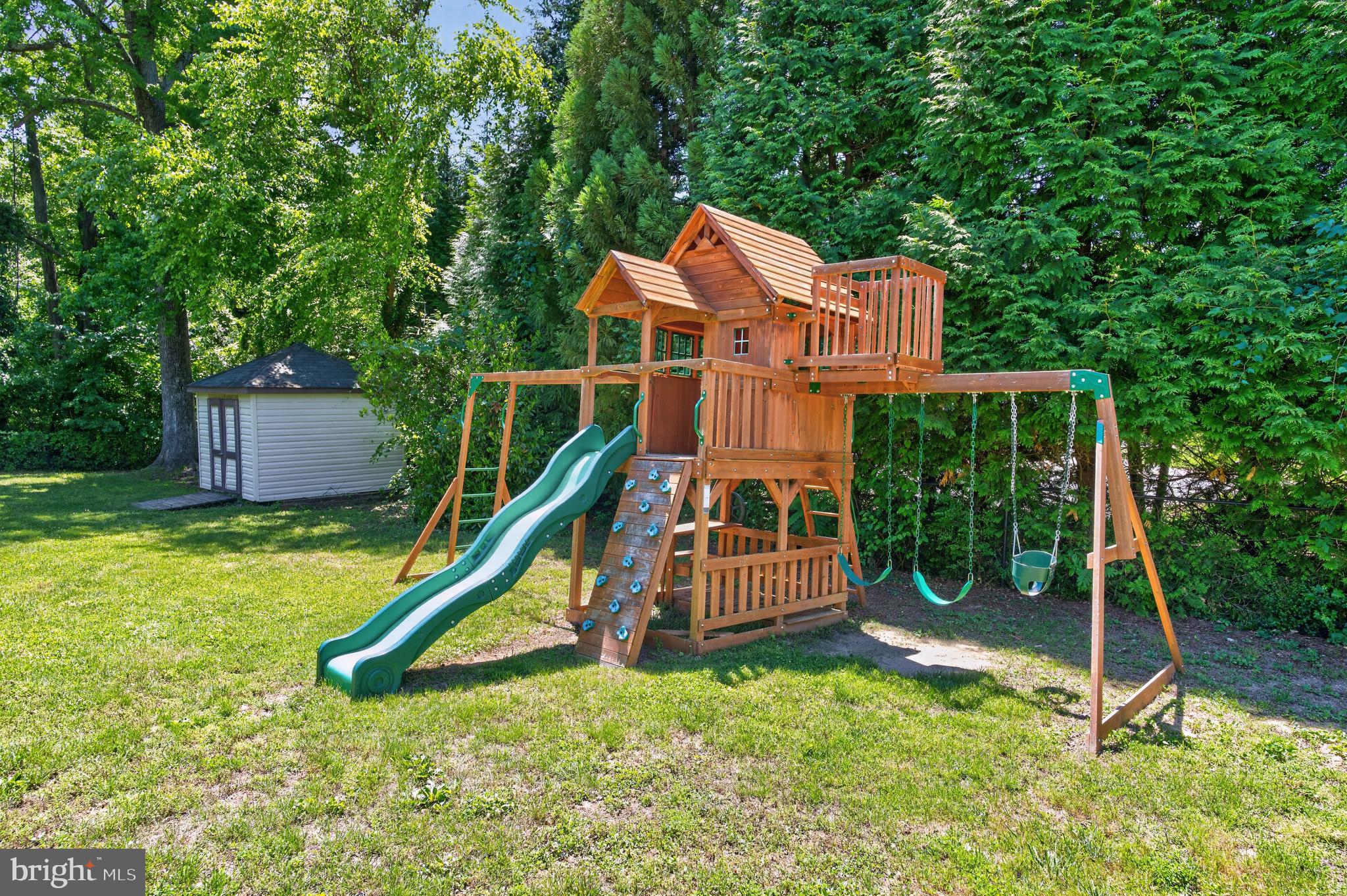 HUNTER ESTATES - Residential