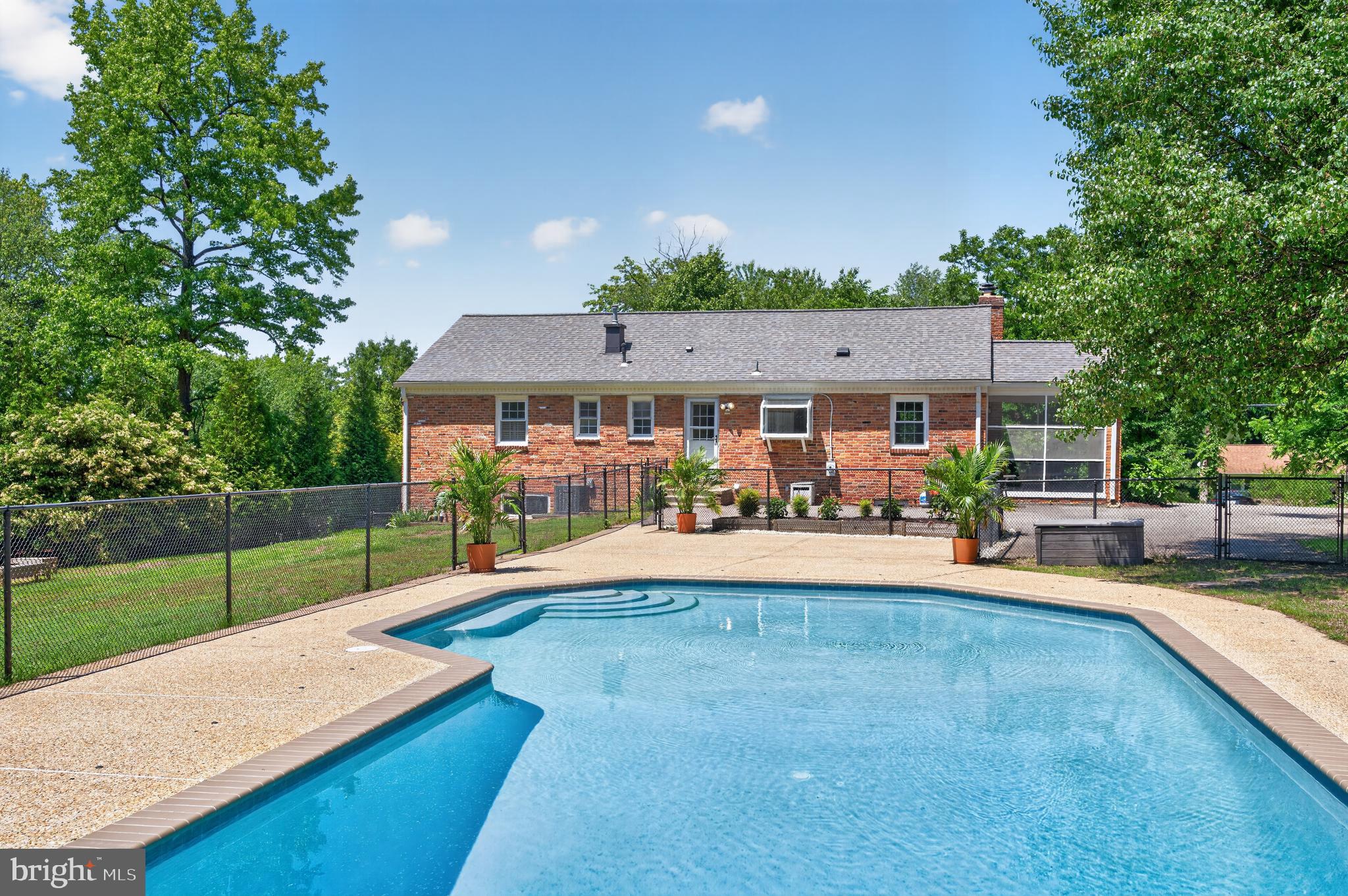HUNTER ESTATES - Residential
