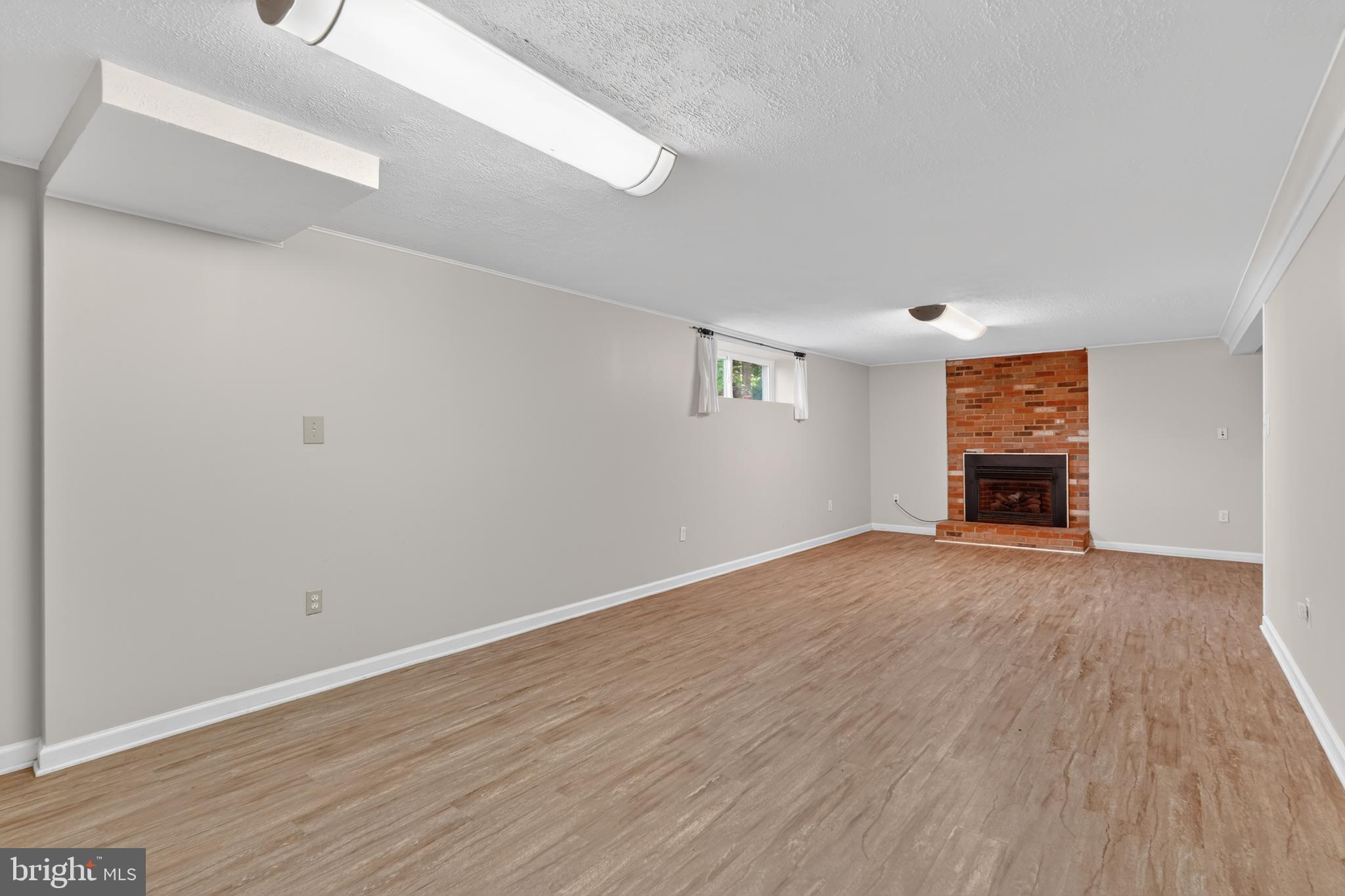 HUNTER ESTATES - Residential