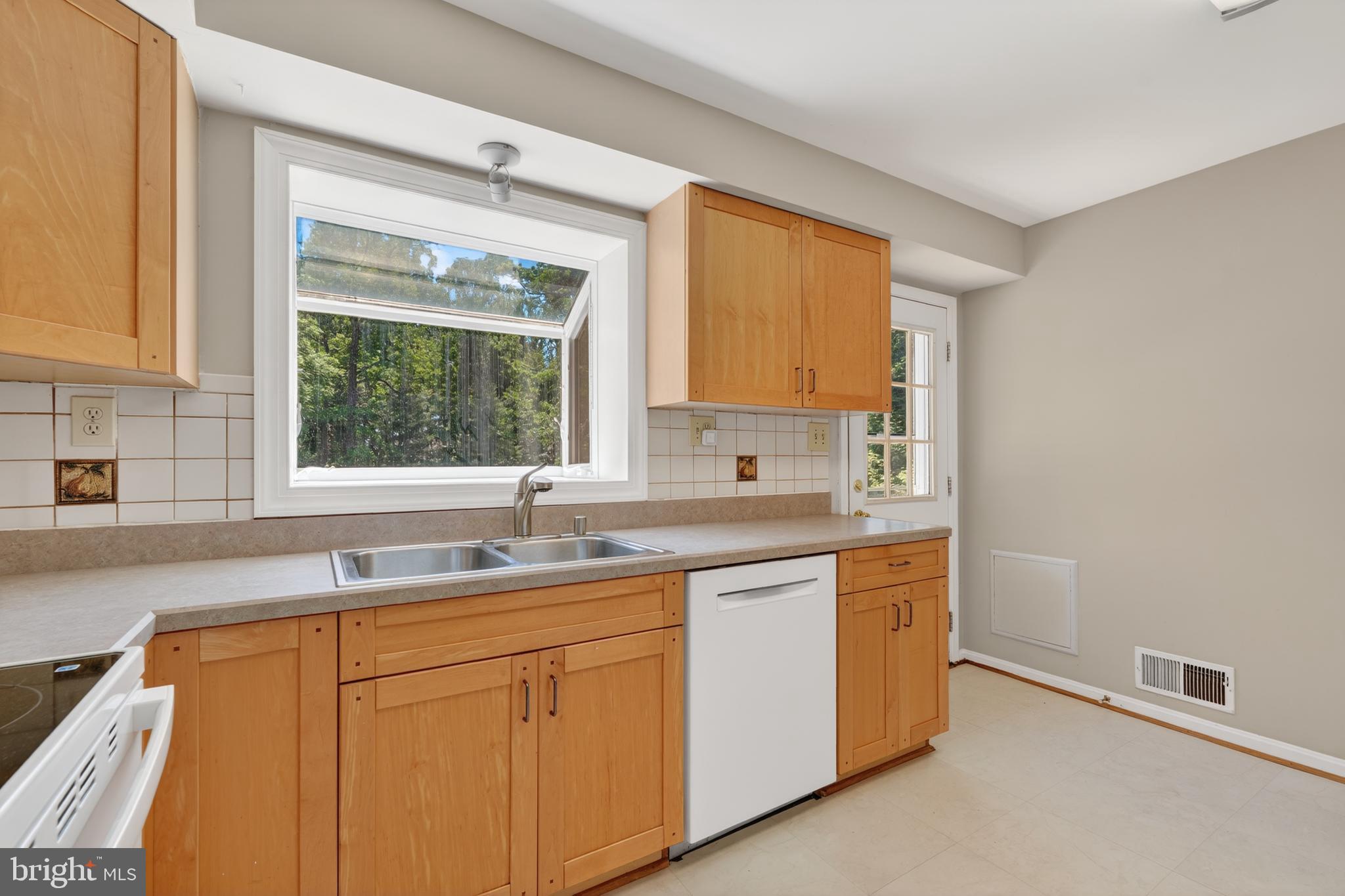 HUNTER ESTATES - Residential