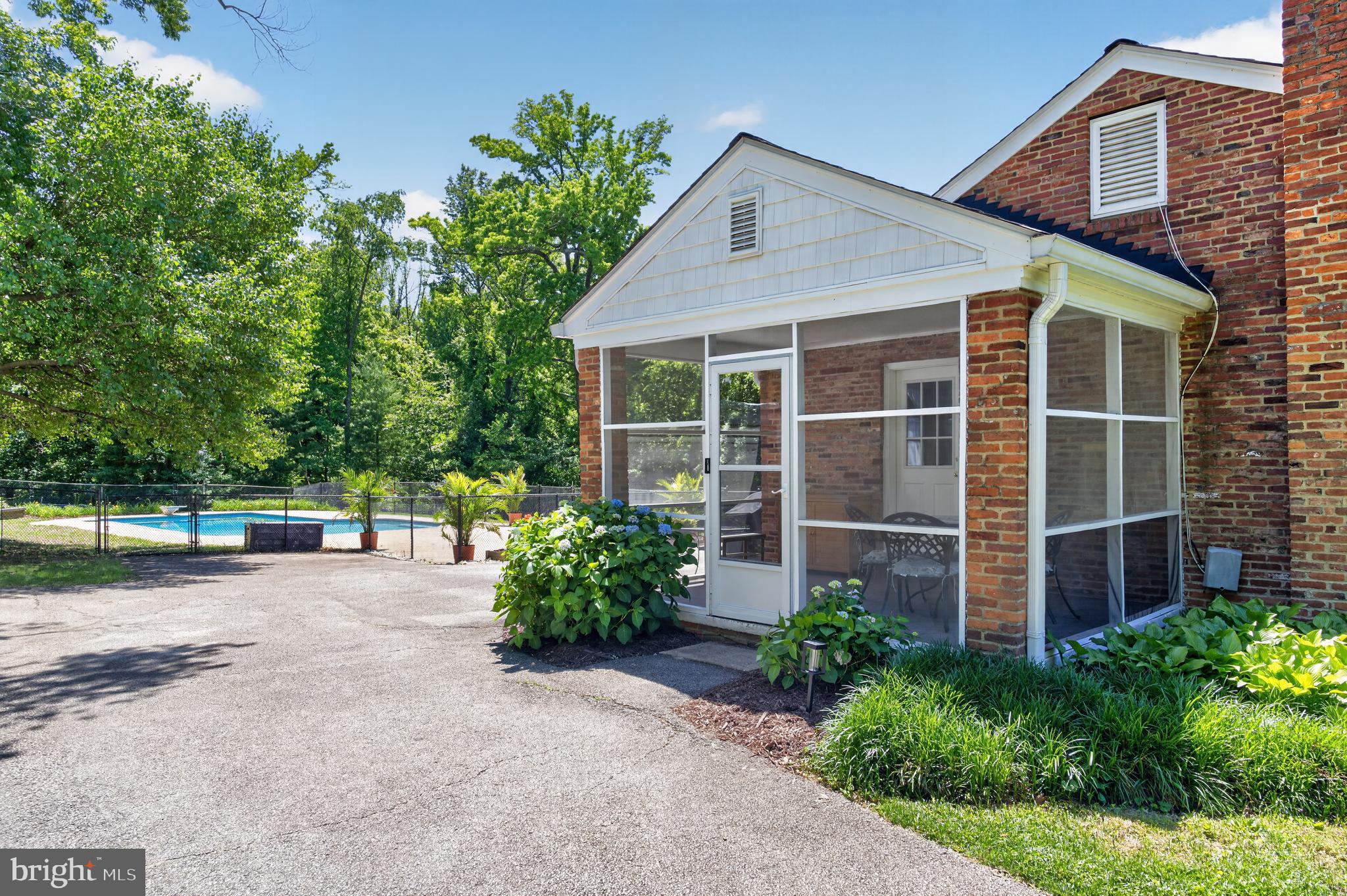 HUNTER ESTATES - Residential