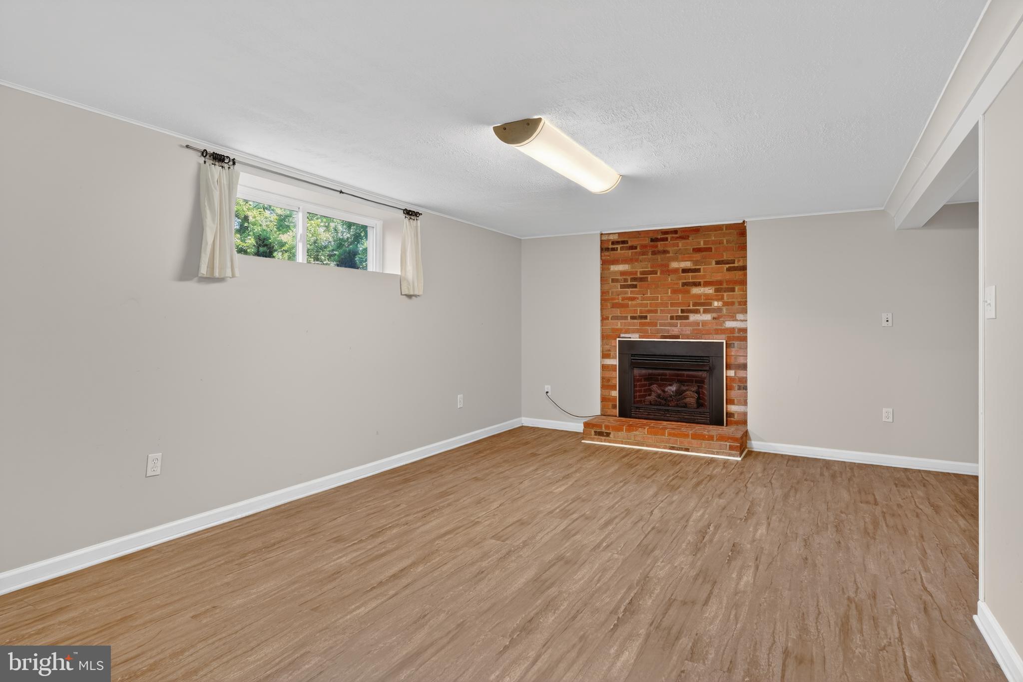 HUNTER ESTATES - Residential