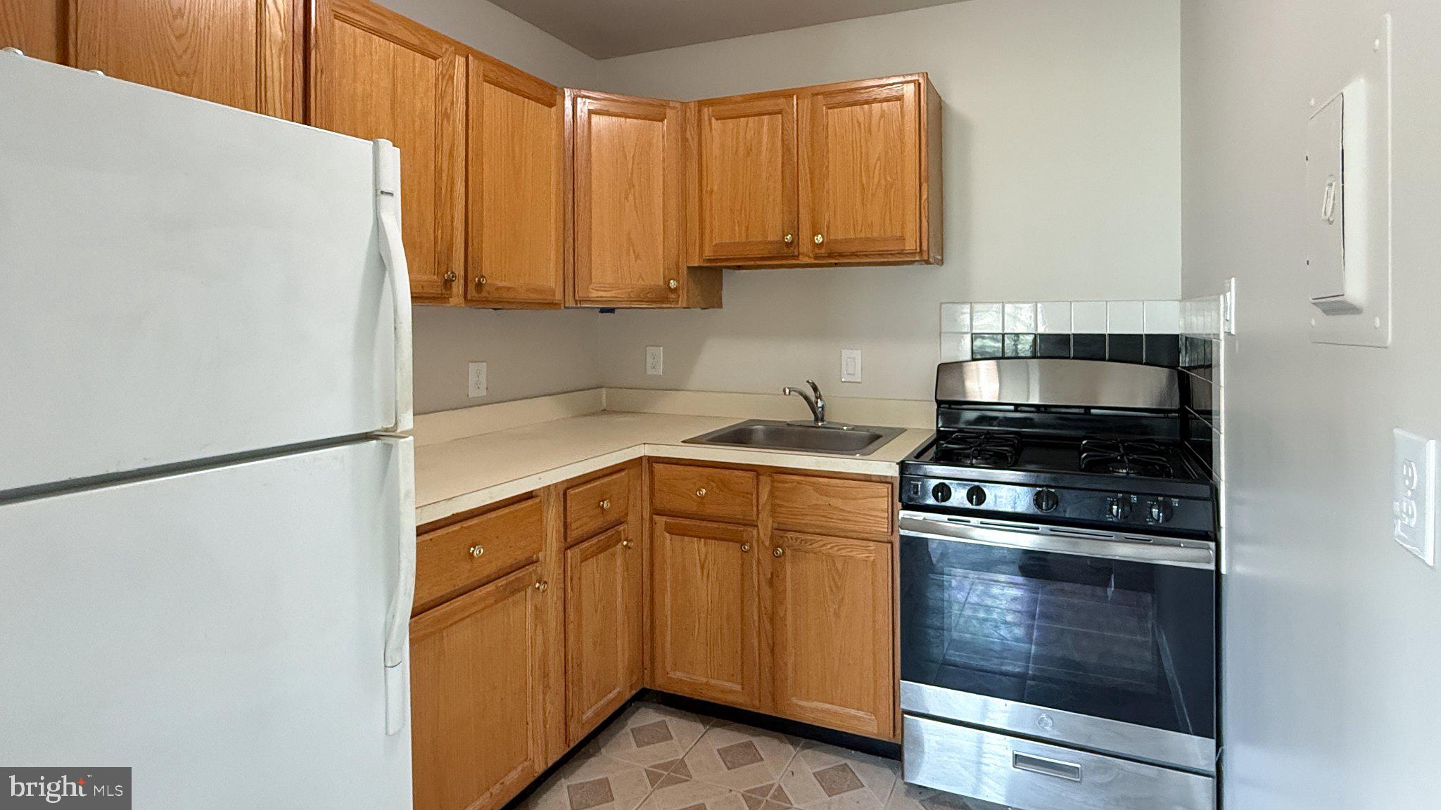 TAKOMA - Residential