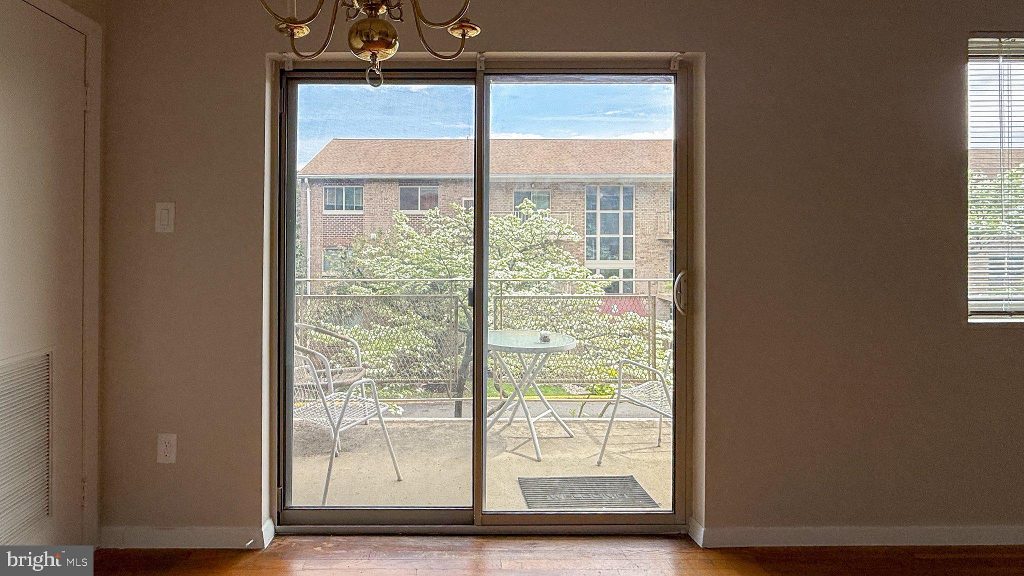 TAKOMA - Residential