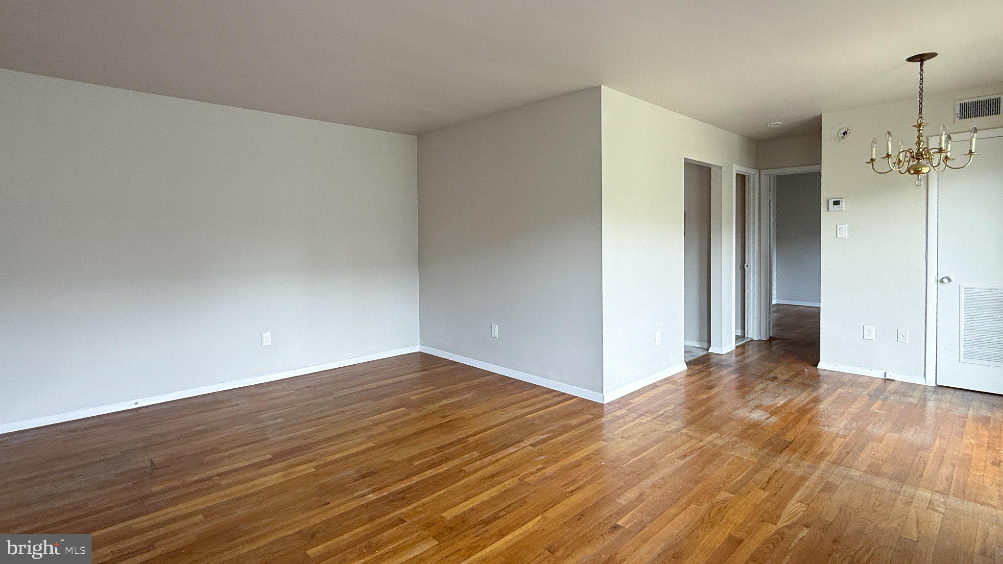 TAKOMA - Residential