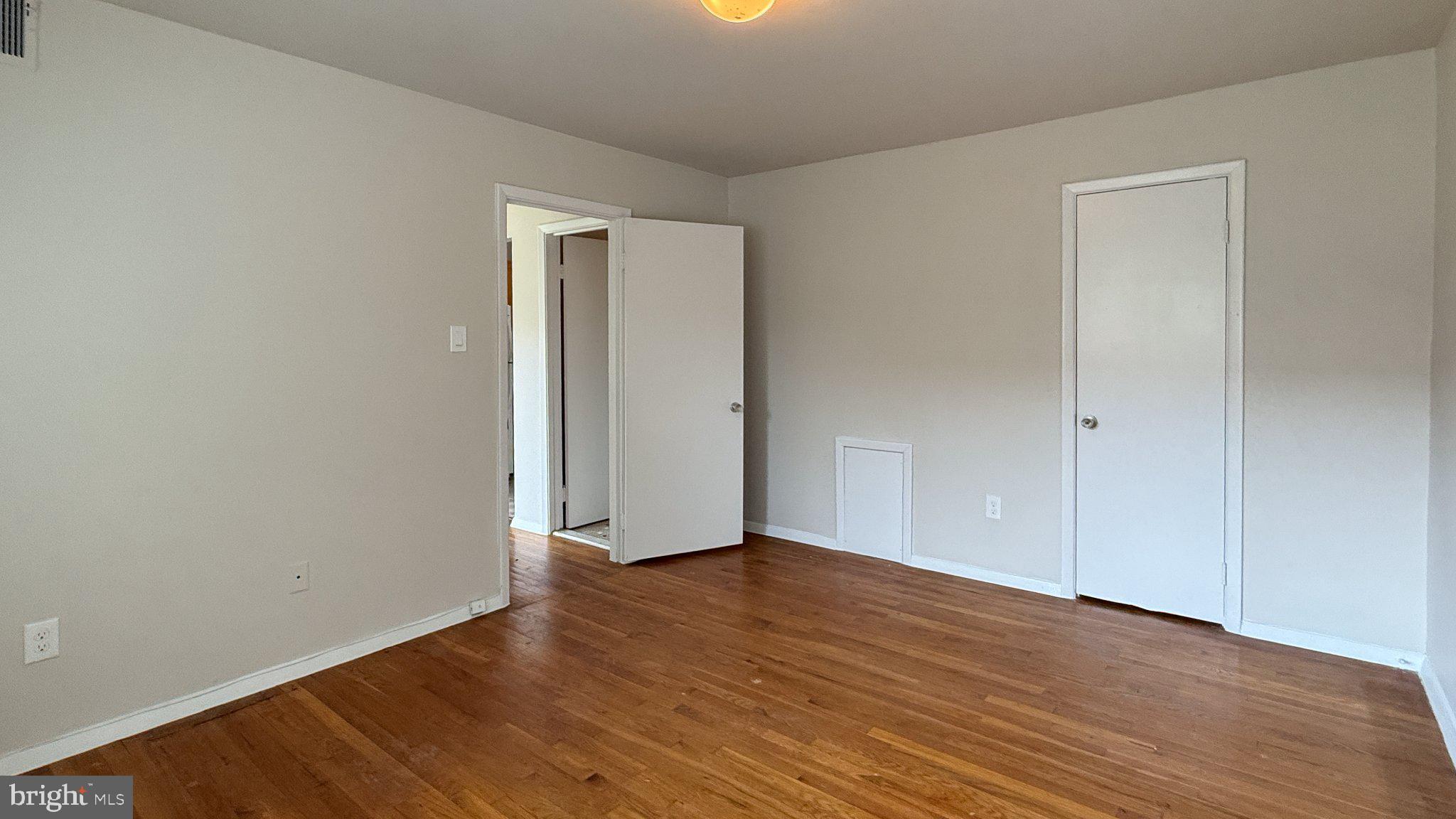 TAKOMA - Residential