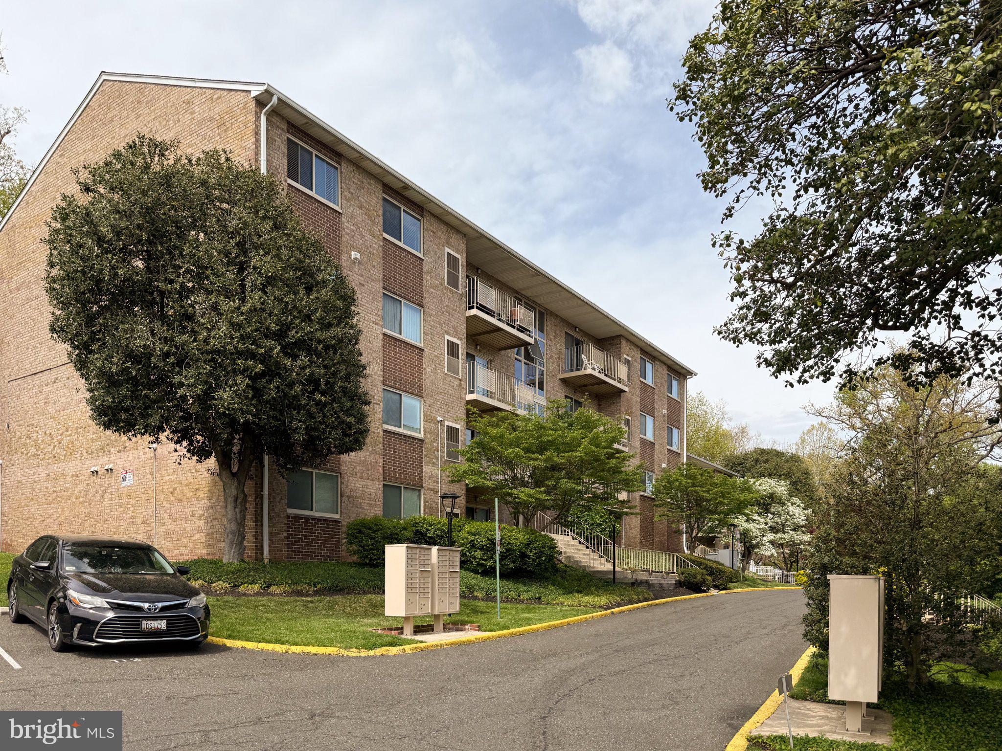 TAKOMA - Residential