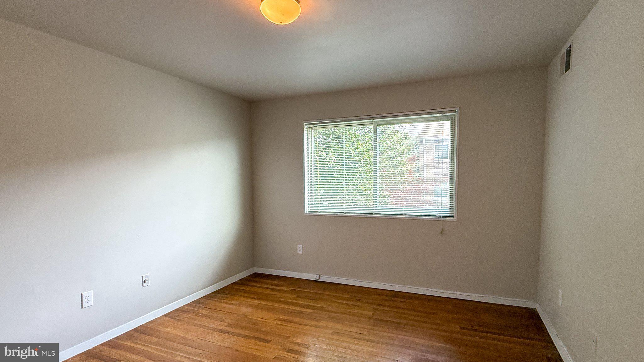 TAKOMA - Residential