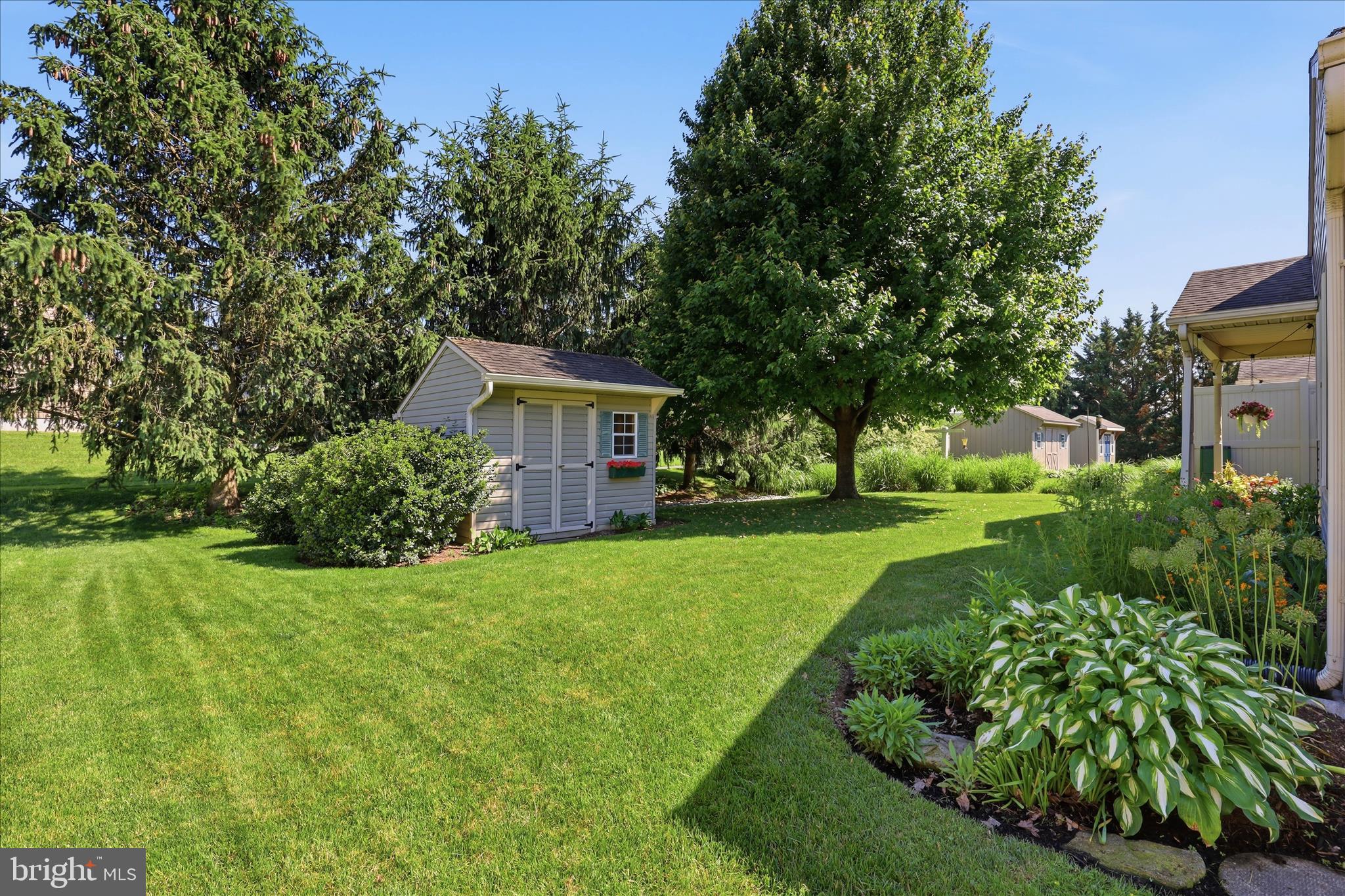 WILDFLOWER POND - Residential
