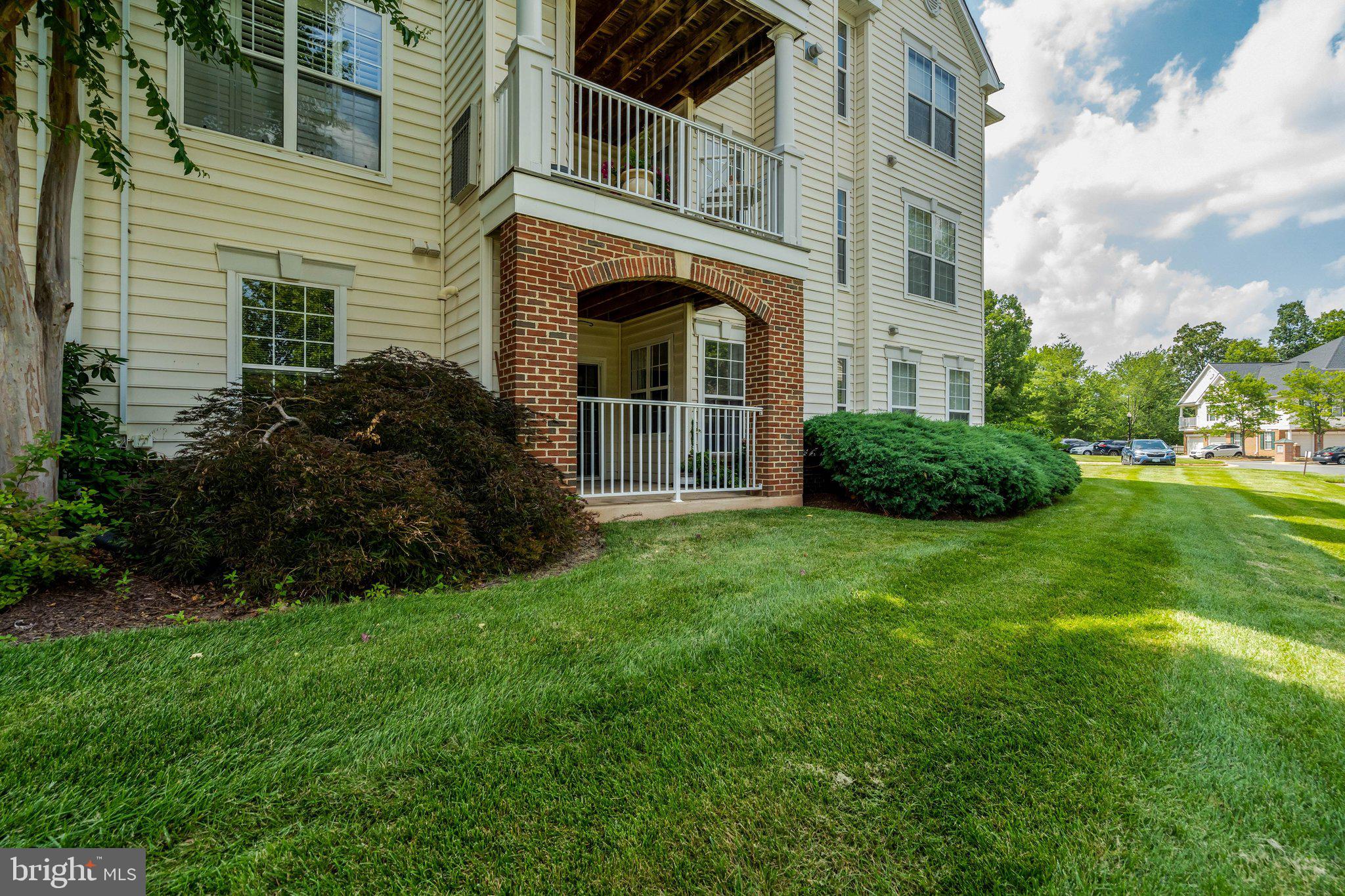 LAKESIDE AT SOUTH RIDING - Residential
