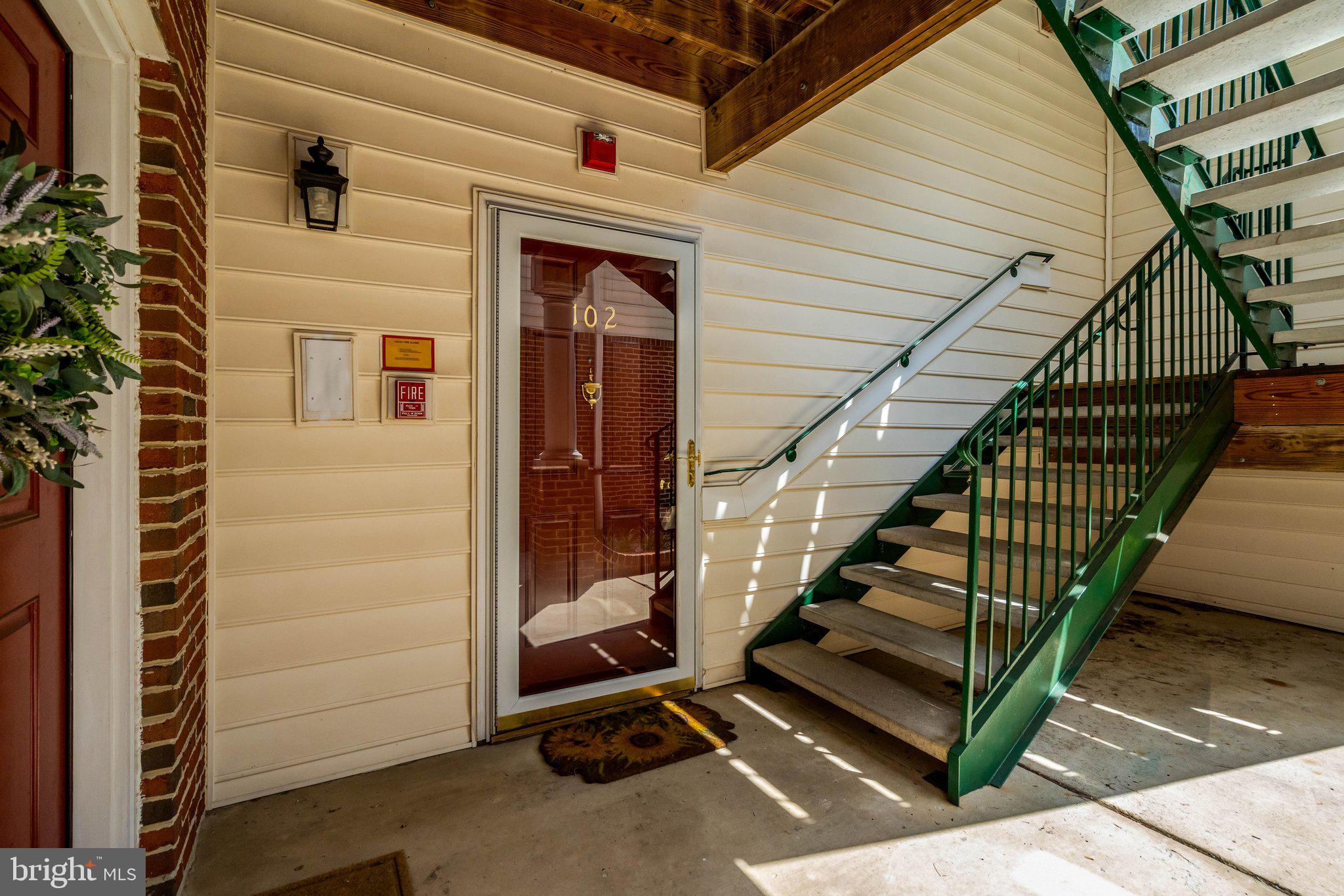 LAKESIDE AT SOUTH RIDING - Residential