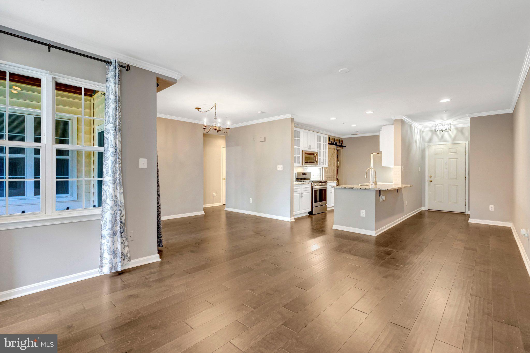LAKESIDE AT SOUTH RIDING - Residential